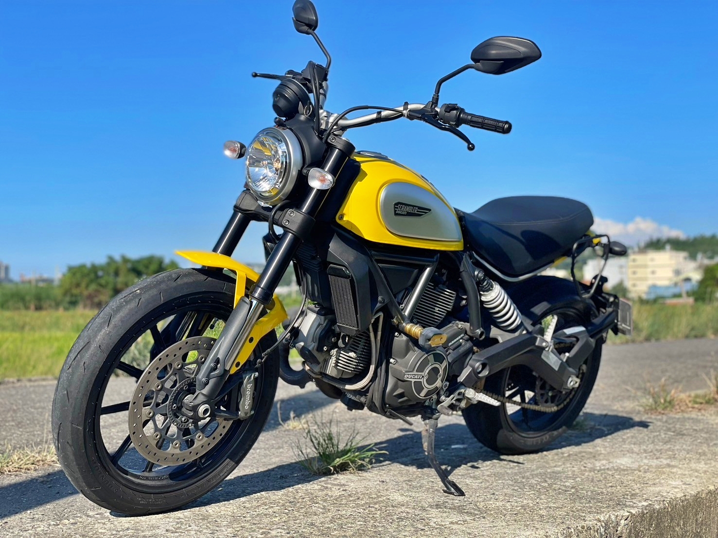 【武士重機-阿良】DUCATI SCRAMBLER [SCRAMBLER] - 「Webike-摩托車市」 街車與越野的跨界車款 低座高女生也能輕鬆駕馭的Scrambler 800