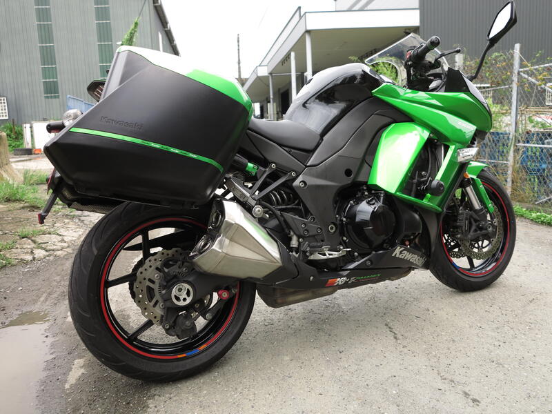 KAWASAKI Z1000 - 中古/二手車出售中 KAWASAKI Z1000SX 2015年 原廠側箱組 | 個人自售