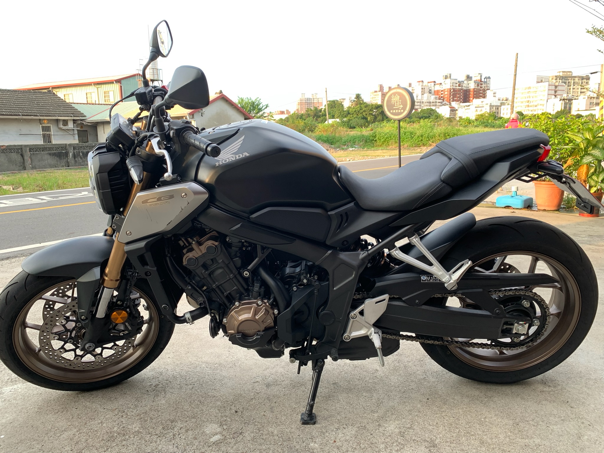 HONDA CB650R - 中古/二手車出售中 售 2021 HONDA CB650R(台本) 超低里程！ 僅一千多公里！ | 繪馬輕重型機車