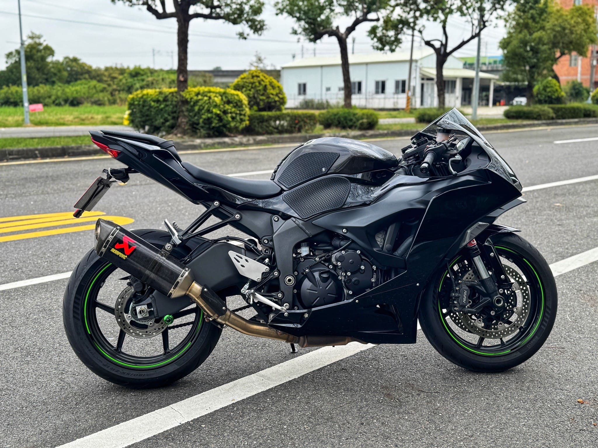 KAWASAKI NINJA ZX-6R - 中古/二手車出售中 2024年 KAWASAKI ZX-6R/0元交車/分期貸款/車換車/線上賞車/到府交車 | 翊帆國際重車