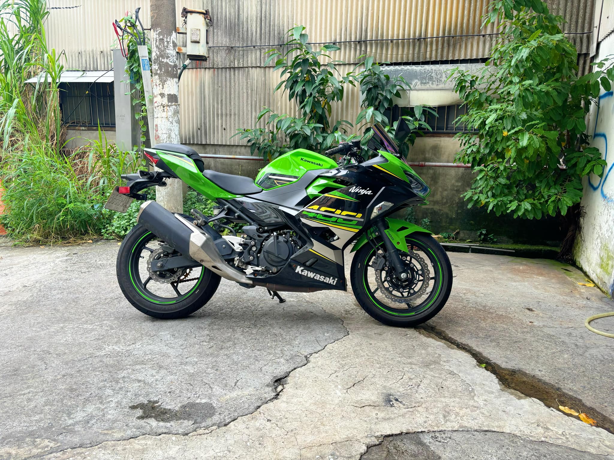 KAWASAKI NINJA400 - 中古/二手車出售中 KAWASAKI 忍者400 | 個人自售