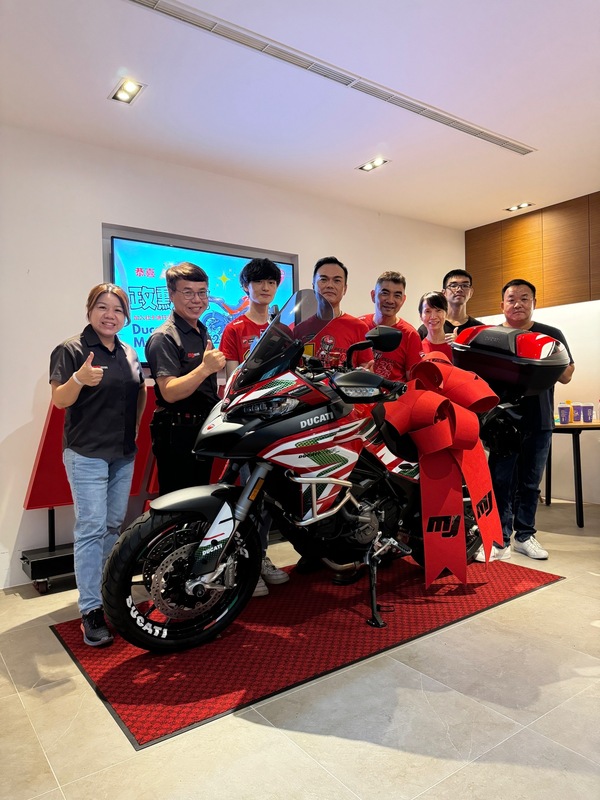 Ducati  Multistrada V2S新車出售中 《 康妮賀交車 》恭喜政勳哥喜牽杜卡迪 Ducati Multistrada V2S 把握最後的零利率優～ | 敏傑車業資深銷售專員 康妮 Connie