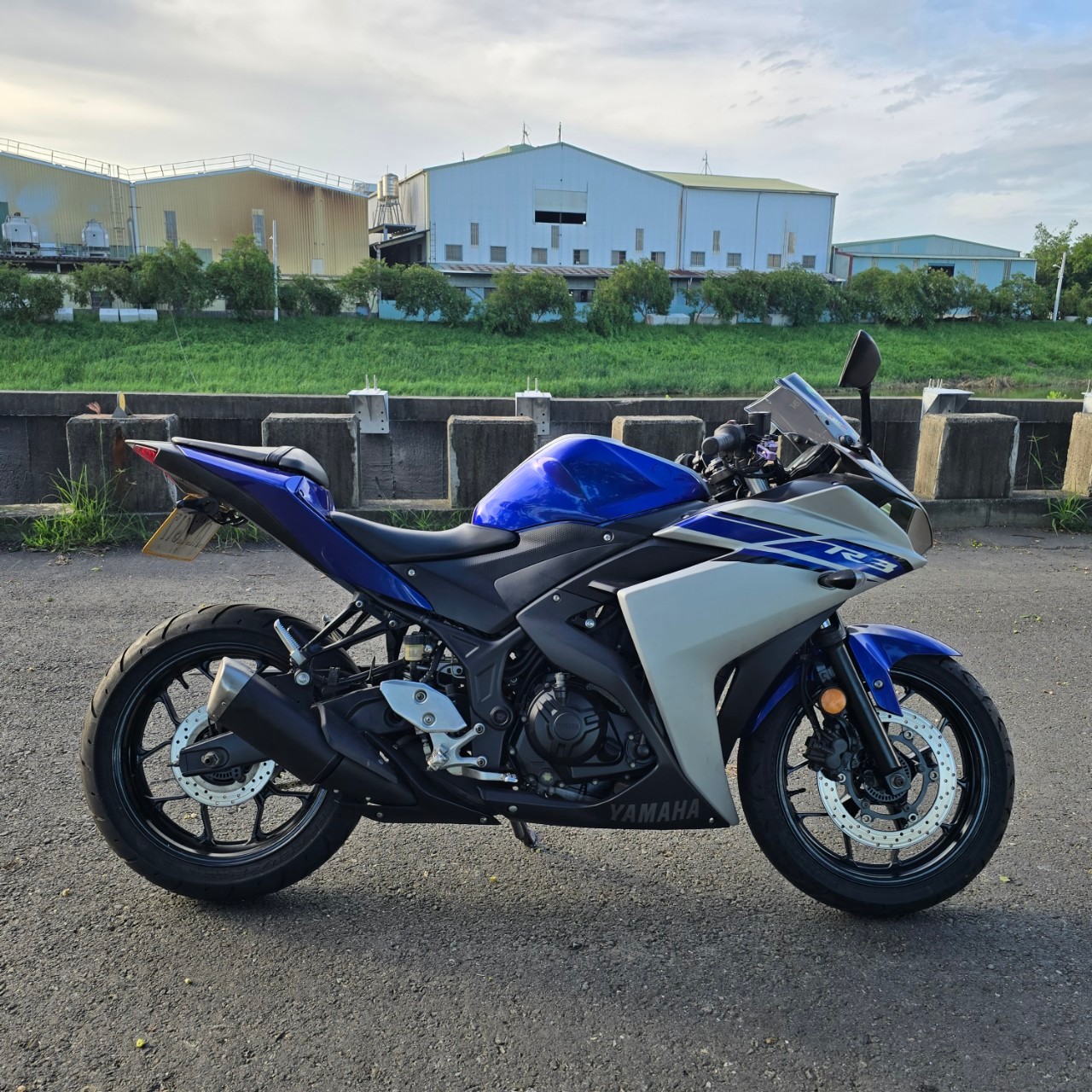 YAMAHA YZF-R3 - 中古/二手車出售中 2016 YAMAHA YZF-R3 ABS 山葉 R3 黃牌重機 黃牌仿賽 可全額分期 可車換車 | 飛翔國際