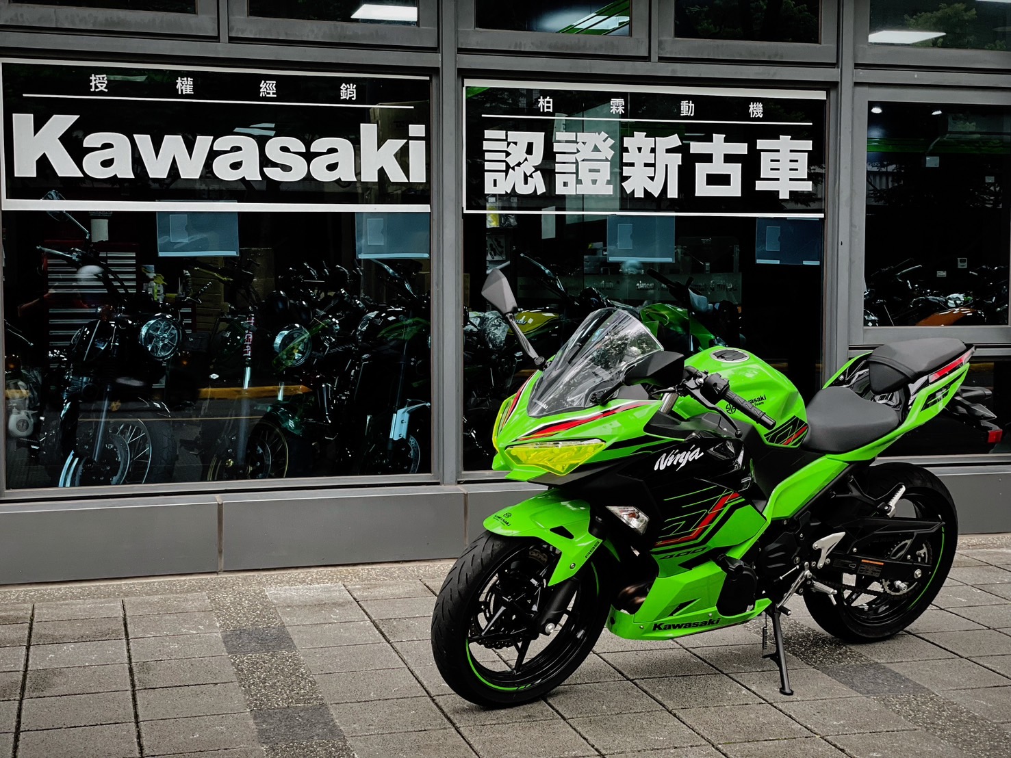 KAWASAKI NINJA400 - 中古/二手車出售中 Kawasaki 認證新古車Ninja400 ABS 基礎改裝 可全額貸款  | 柏霖動機Kawasak職人-阿弘