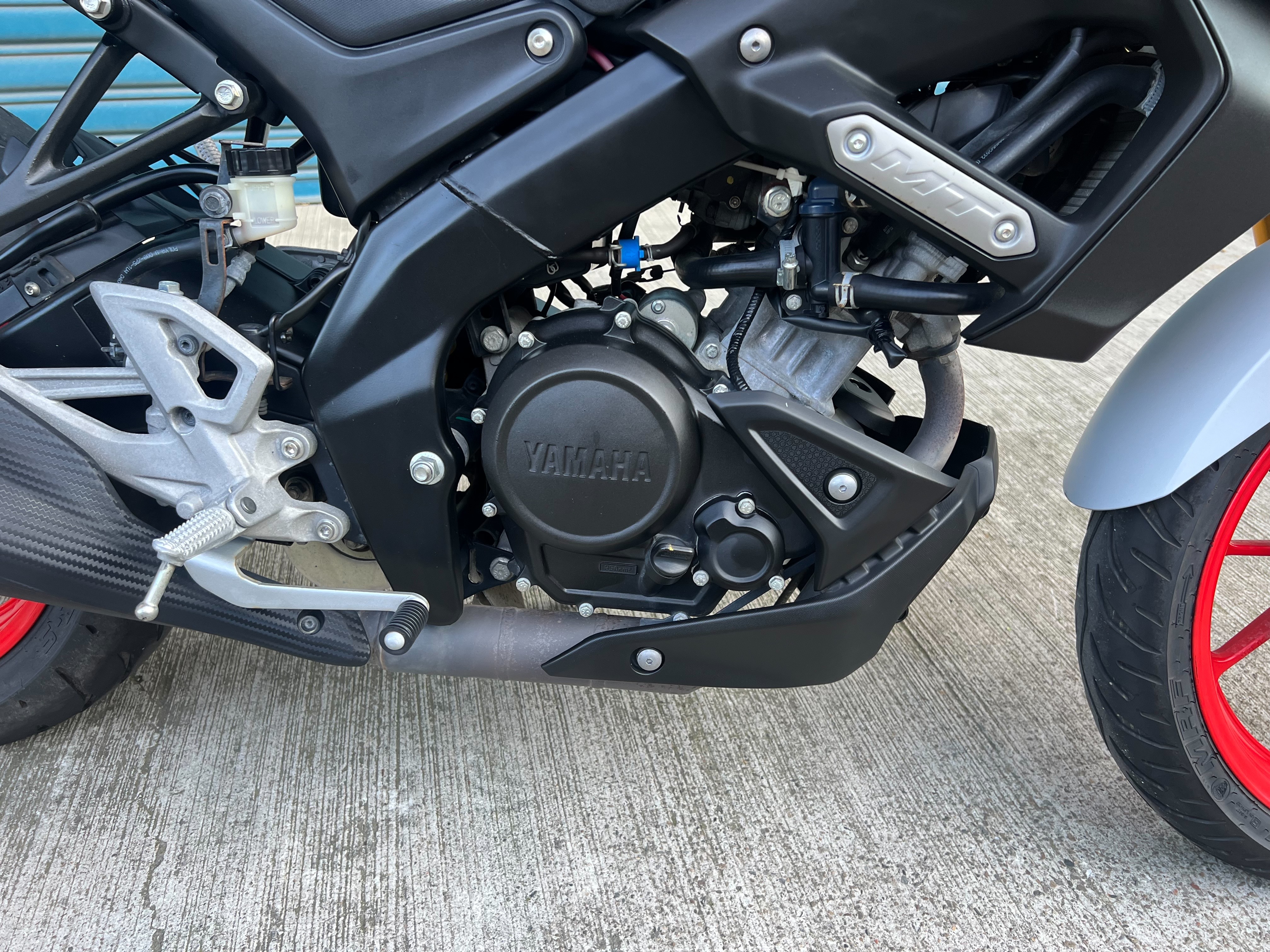 YAMAHA MT-15 - 中古/二手車出售中 2022年 MT-15 V2 多樣改裝 無摔 無事故 里程不到3千 阿宏大型重機買賣 | 阿宏大型重機買賣