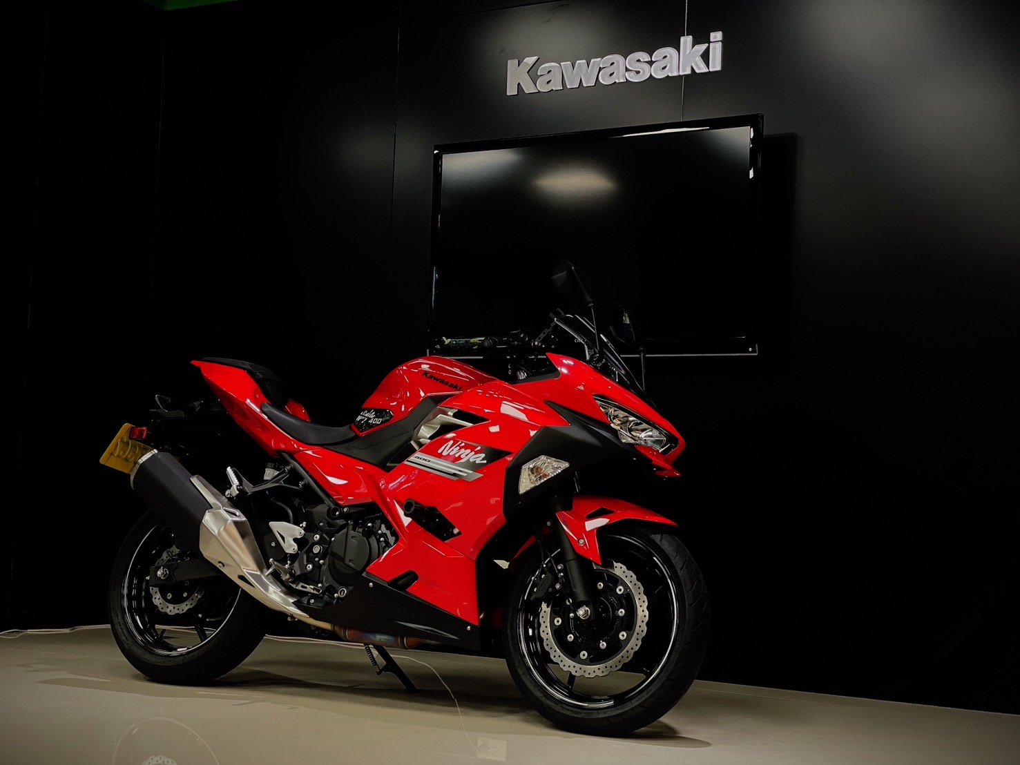 【個人自售】KAWASAKI NINJA400 - 「Webike-摩托車市」 內湖柏霖動機x川崎展示中心x原廠認證新古車-Ninja 400