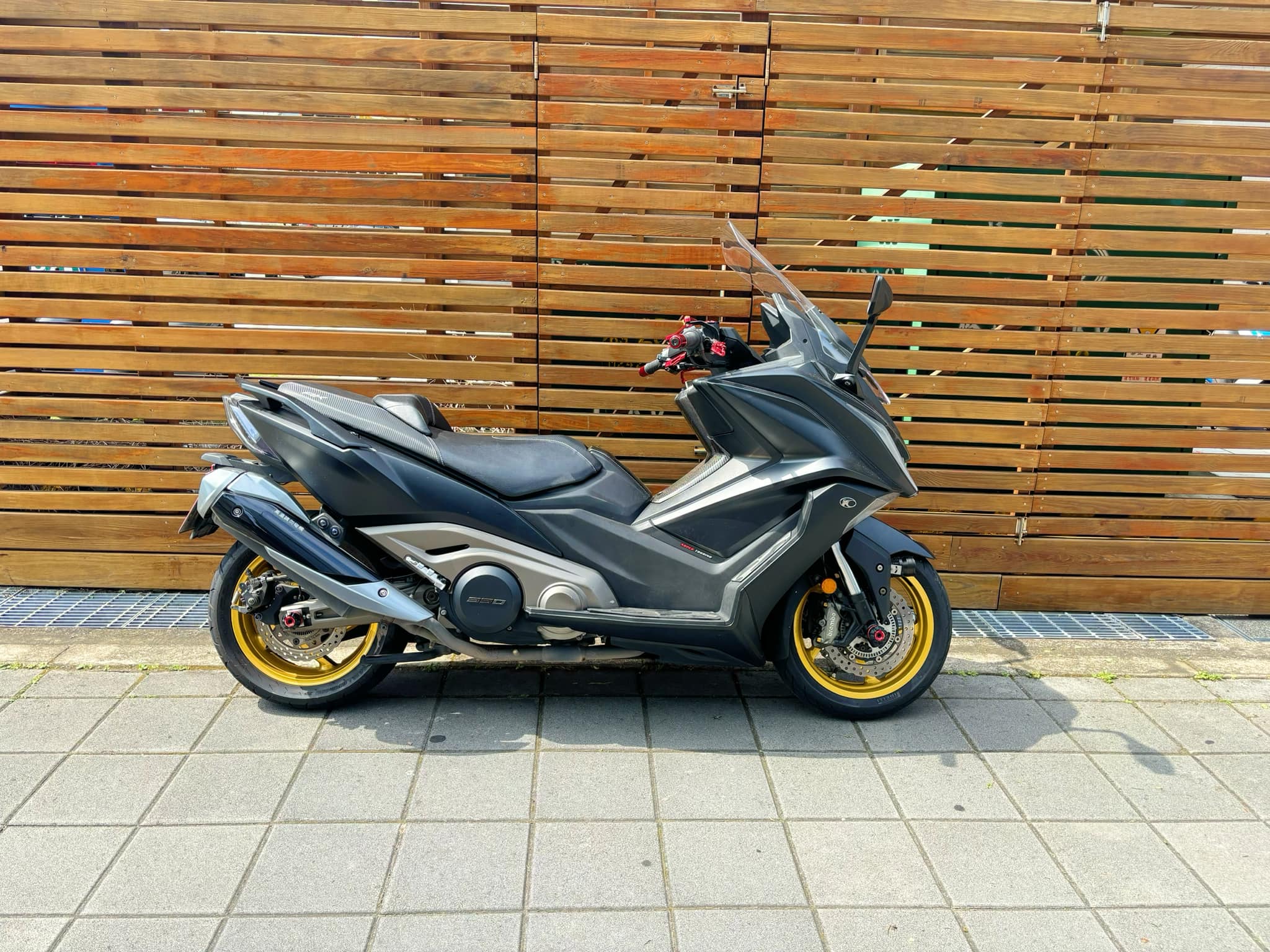 光陽 AK 550 - 中古/二手車出售中 光陽 AK550 | 個人自售