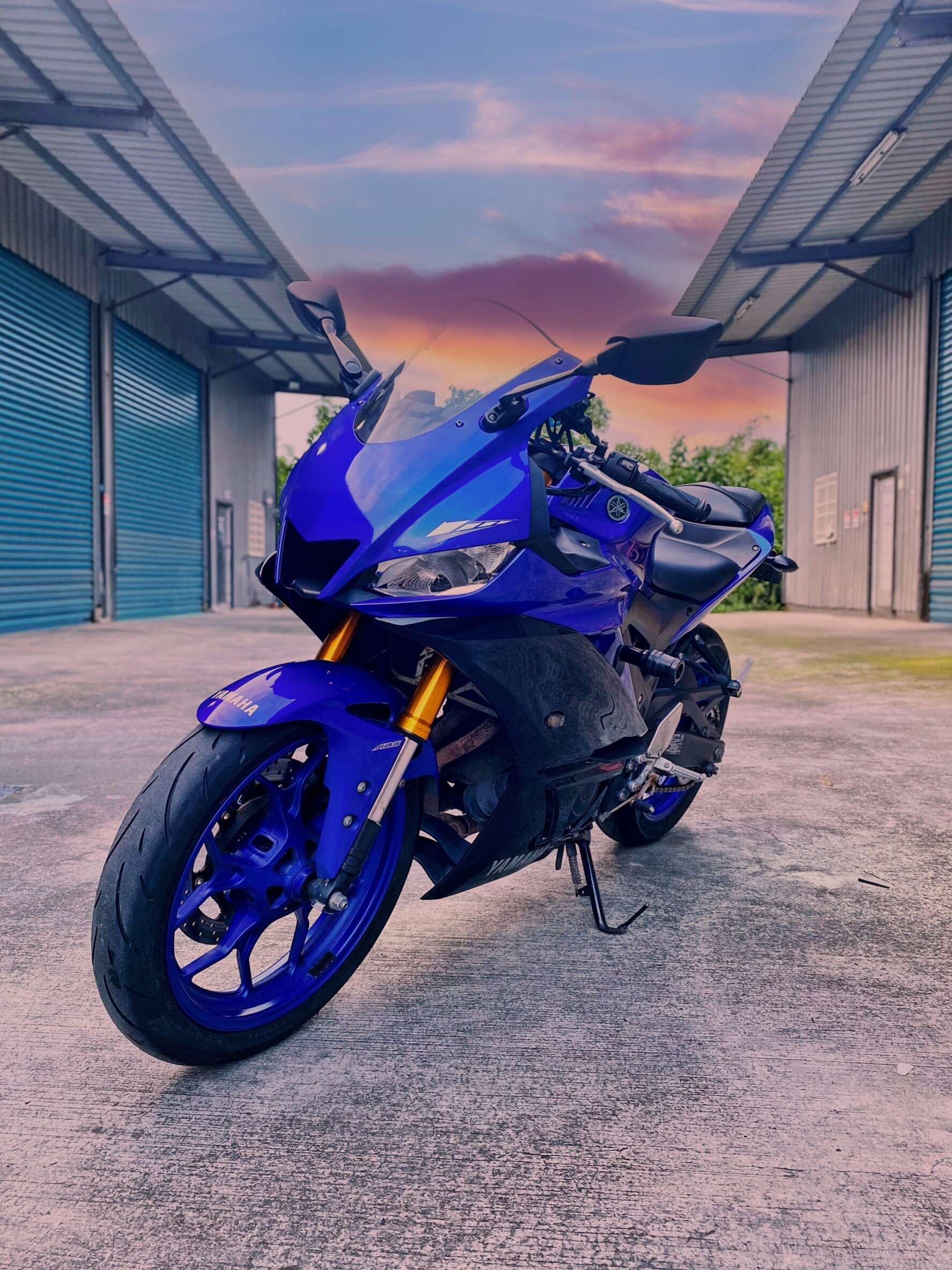 YAMAHA YZF-R3 - 中古/二手車出售中 二手重機買/賣  #Yamaha #YZFR3 改裝部品:手機架、行車充電器、車身防倒球、短牌架、尾段排氣管 搜尋IG:Motoshen 專營大聖二輪廣場 | Motoshen大聖二輪廣場