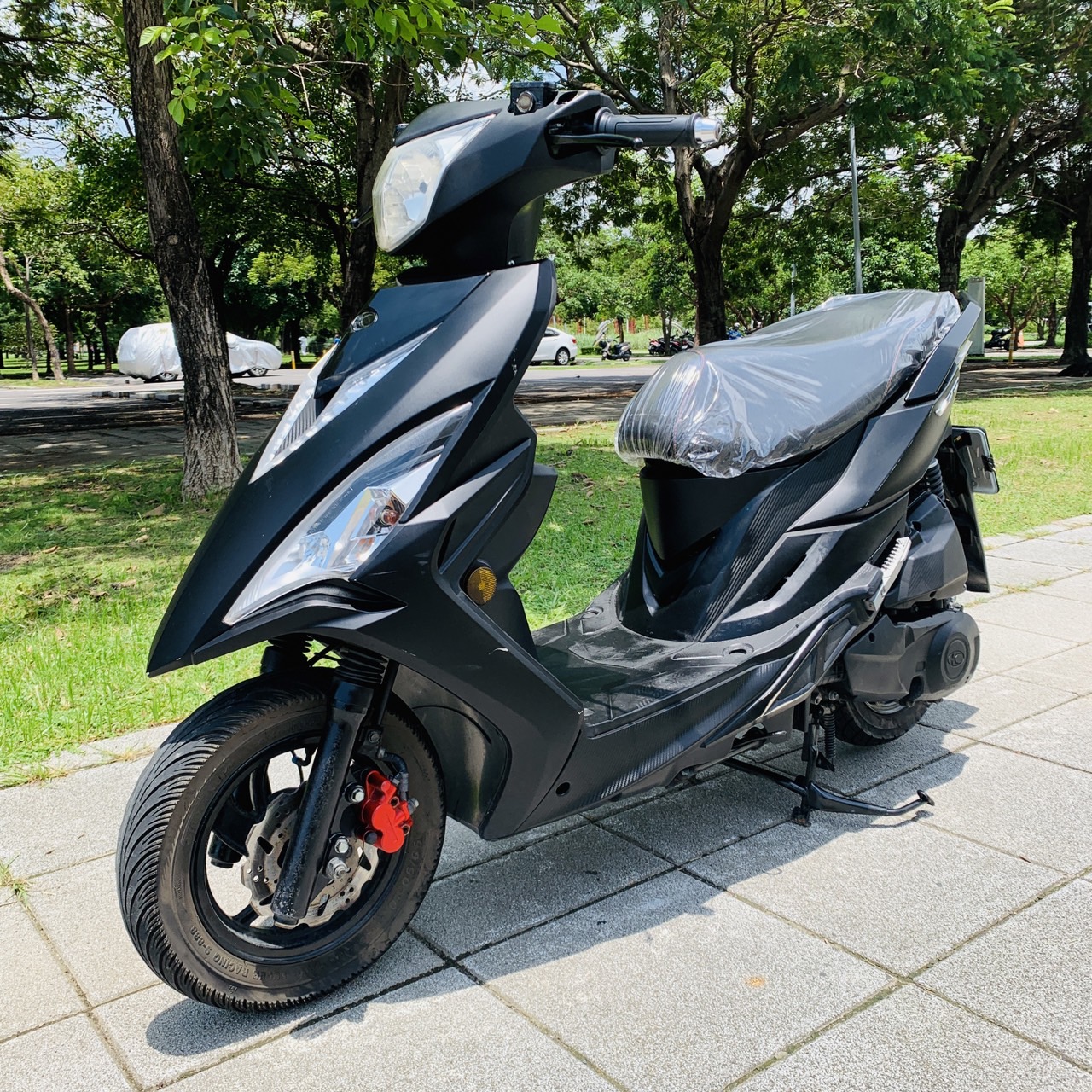 光陽 VJR125 - 中古/二手車出售中 《高雄二手機車》2018 光陽 VJR 125#9873 #可試車/二手機車/流行車款/現況特惠快速交車 | 貳輪嶼二手機車行-高雄店/中古重機收購/gogoro買賣推薦/線上估價立刻加Line:@motor888 （台南、屏東也有到府收購）