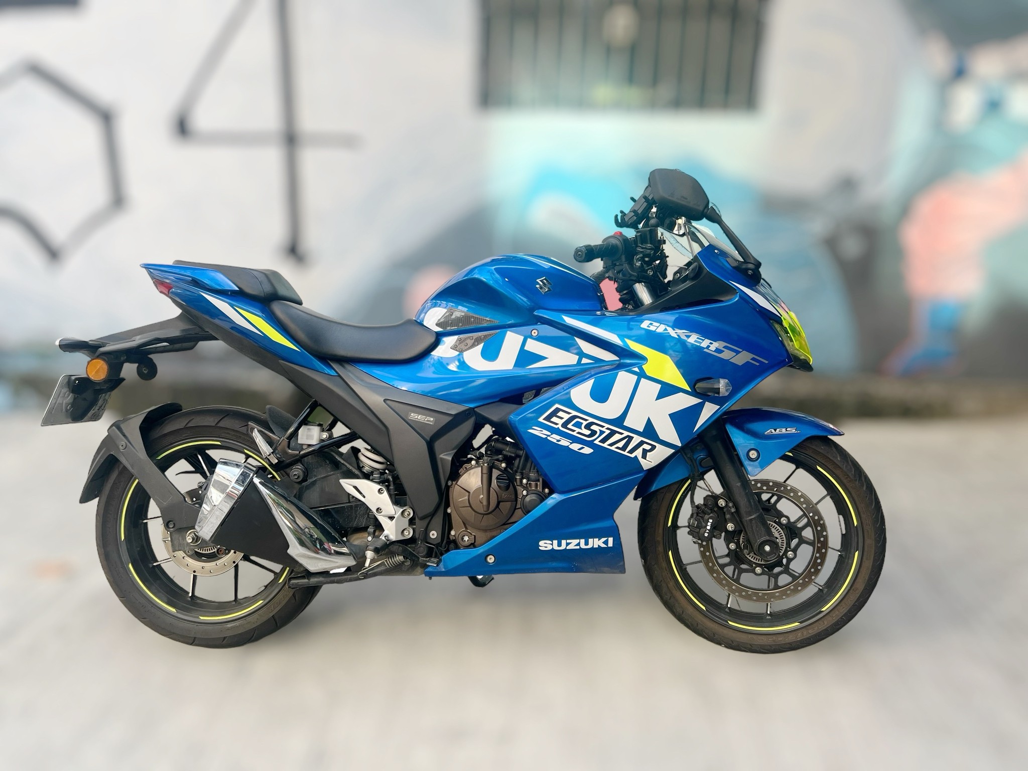 SUZUKI GIXXER 250 SF - 中古/二手車出售中 Suzuki GIXXER SF 250  協助分期、託運、換車補貼、代償結清 Line ID:@q0984380388 | 小菜輕重機