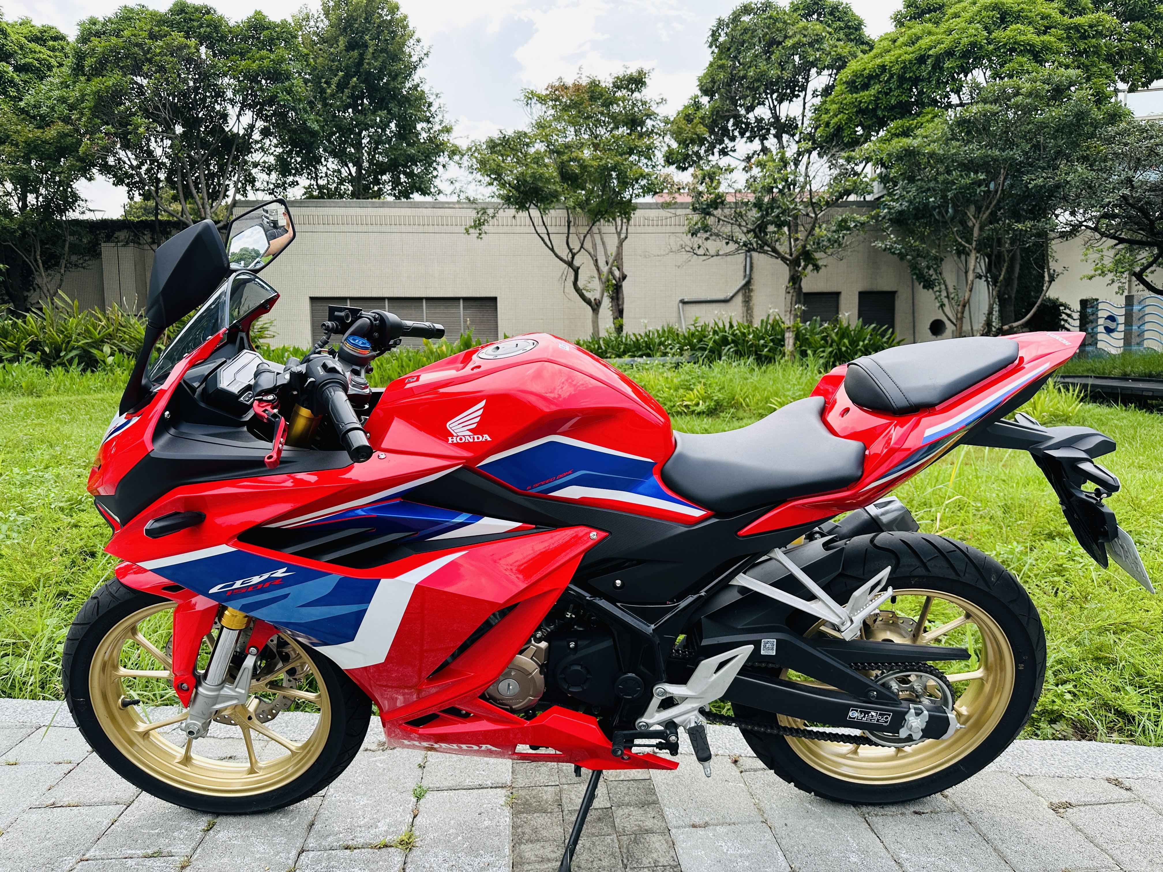 HONDA CBR150R - 中古/二手車出售中 HONDA CBR150R 2023領 才跑3百 輕擋車 | 輪泰車業