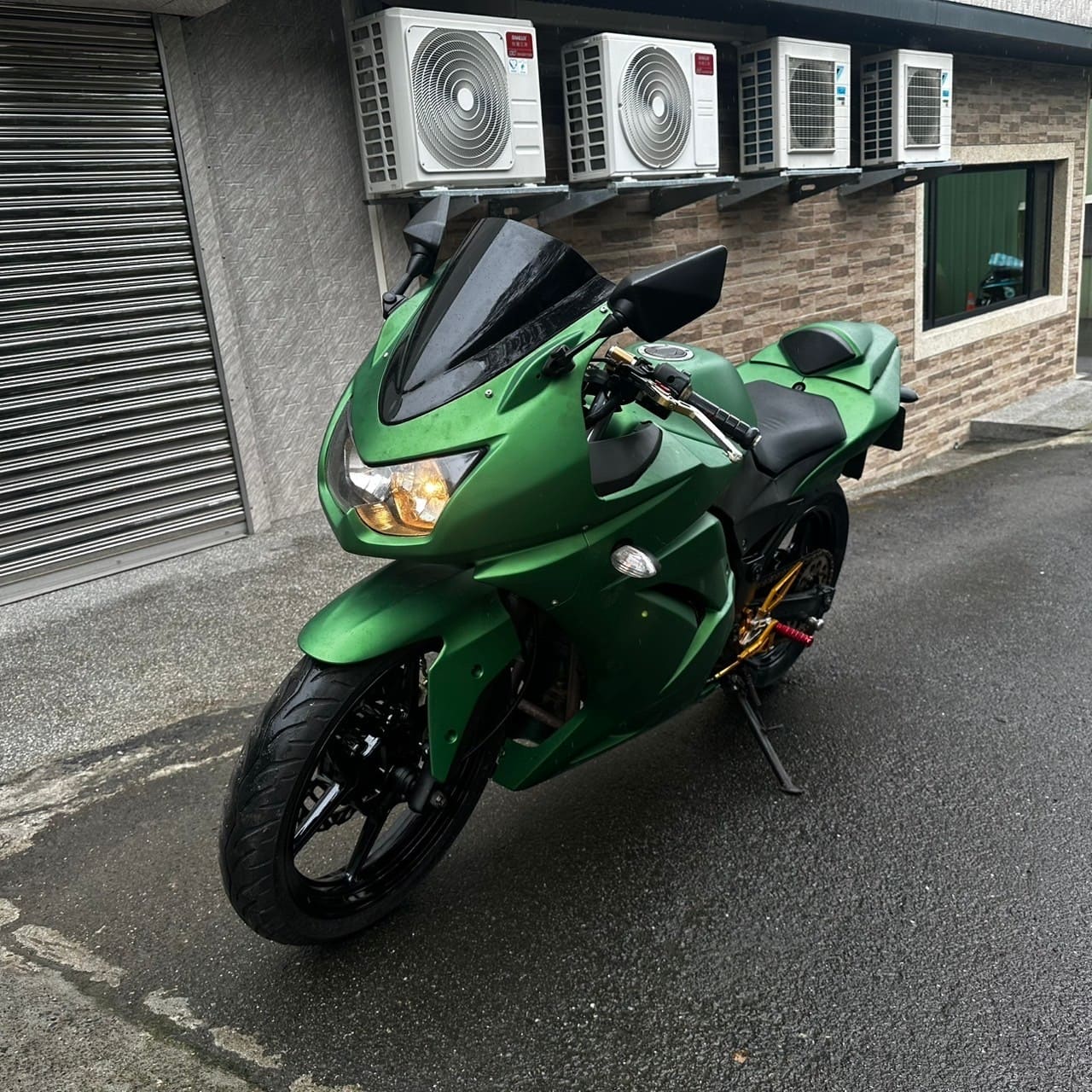 KAWASAKI NINJA250 - 中古/二手車出售中 2010年 KAWASAKI NINJA250/0元交車/分期貸款/車換車/線上賞車/到府交車 | 翊帆國際重車