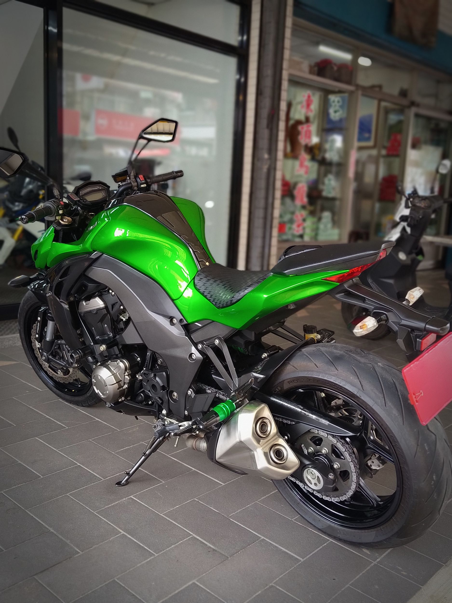 KAWASAKI Z1000 - 中古/二手車出售中 Z1000 ABS 總代理只跑6590km，原漆如新車般一樣 | 成蘆進口摩托車