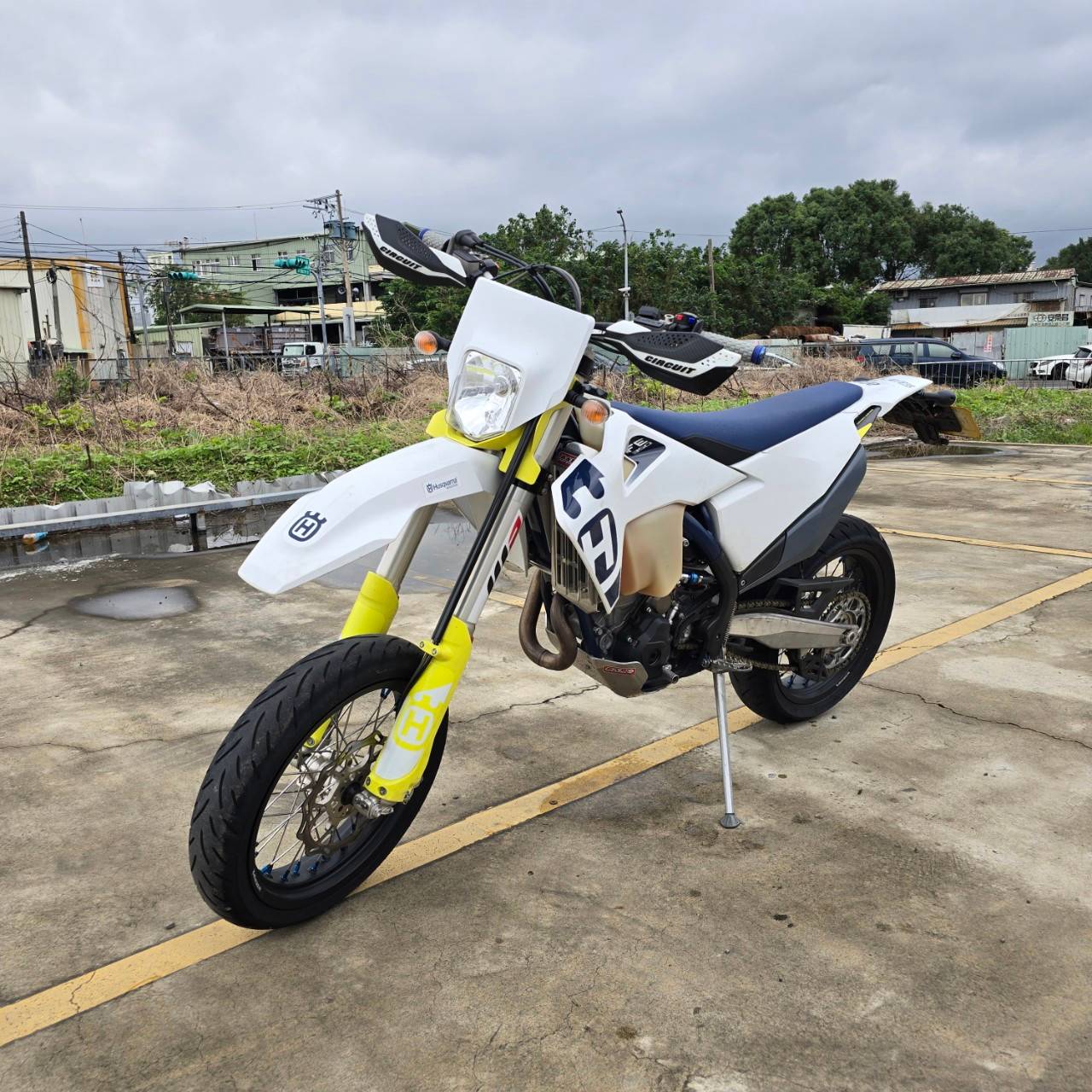 HUSQVARNA FE350 - 中古/二手車出售中 售~市場極度稀有正牌HUSQVARNA 海絲瓜 350FE 正牌 | 個人自售