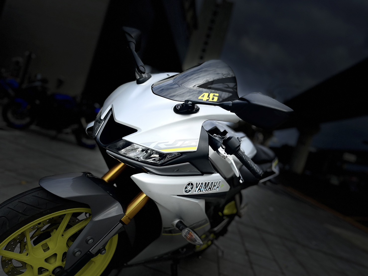 YAMAHA YZF-R15 - 中古/二手車出售中 短牌架、可調式拉桿、水箱護網 小資族二手重機買賣 | 小資族二手重機買賣