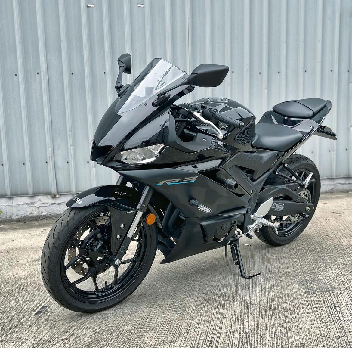 YAMAHA YZF-R3 - 中古/二手車出售中 2022年 R3 基本改 黑色系 阿宏大型重機買賣 | 阿宏大型重機買賣