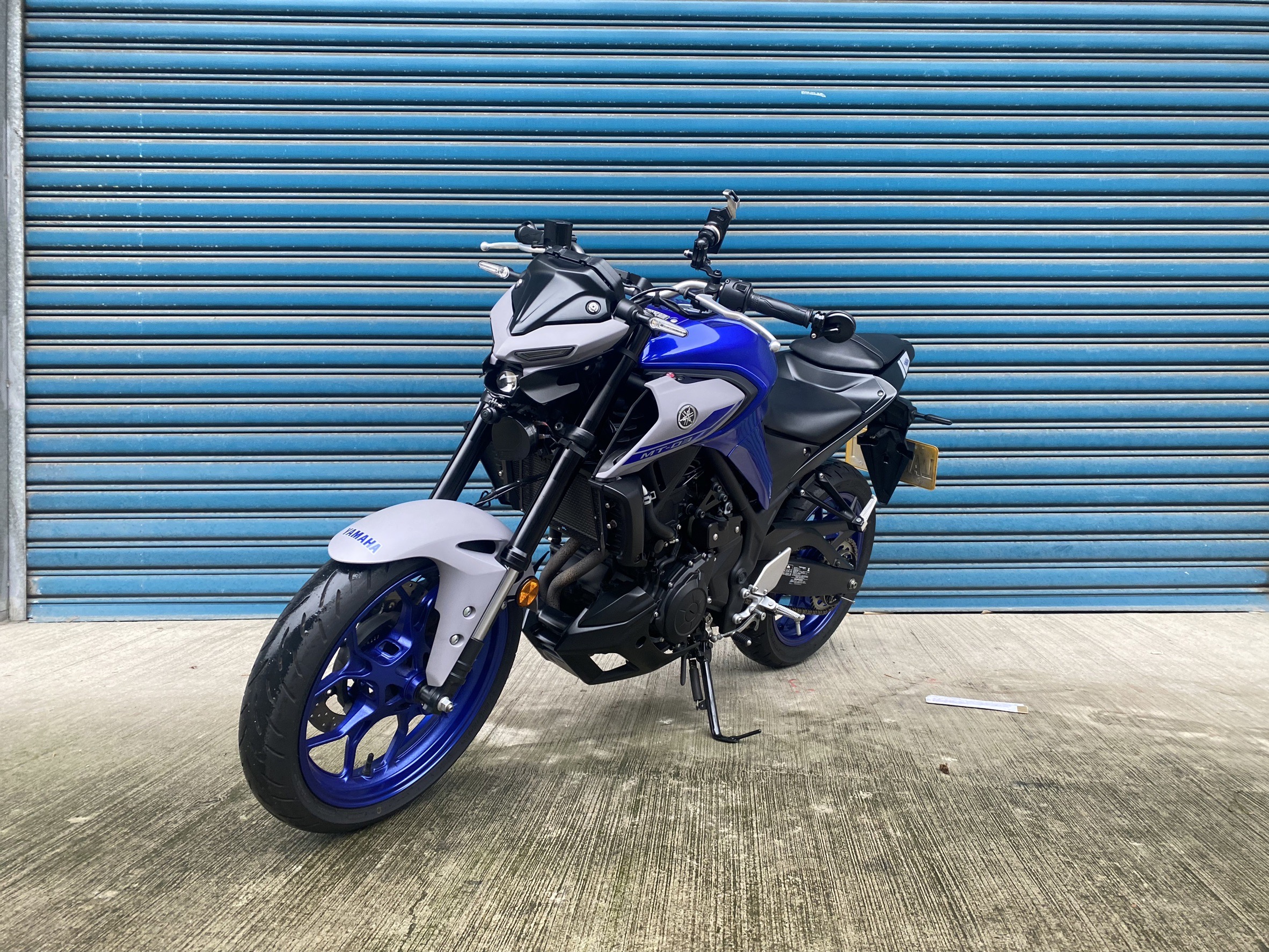 YAMAHA MT-03 - 中古/二手車出售中 21年MT03 改裝套件： 行車紀錄器 端子鏡 黑準手機架 USB行車充電 改裝尾段排氣管(原廠在) | Motoshen大聖二輪廣場