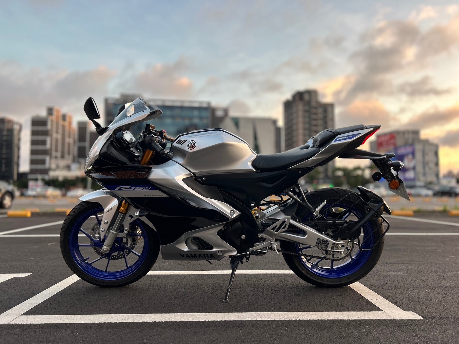 【個人自售】YAMAHA YZF-R15 - 「Webike-摩托車市」 YAMAHA R15V4M 公司車