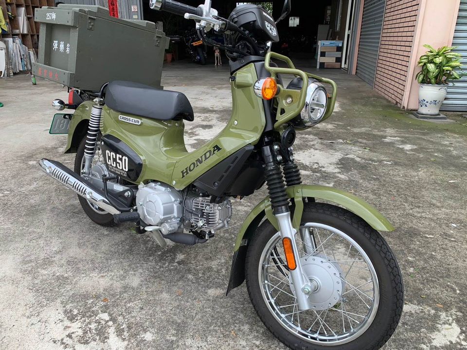 MALAGUTI CROSSER - 中古/二手車出售中 出售2022 CROSS CUB 50 近全新，4xx公里 | 繪馬輕重型機車