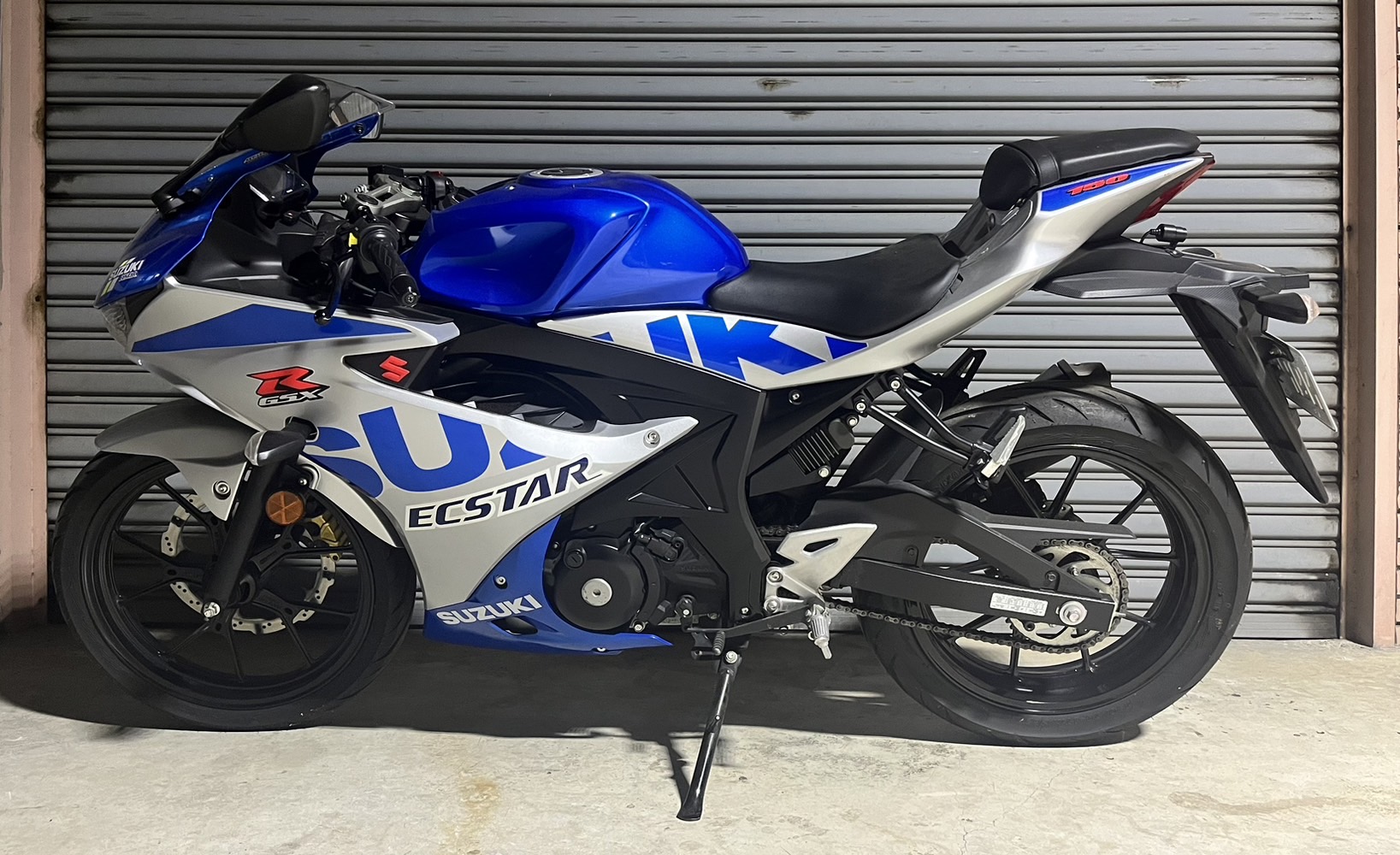 SUZUKI GSX-R150 - 中古/二手車出售中 小阿魯 GSX-R150 只跑300公里 keyless 免鑰匙 高轉熱血引擎 | 個人自售