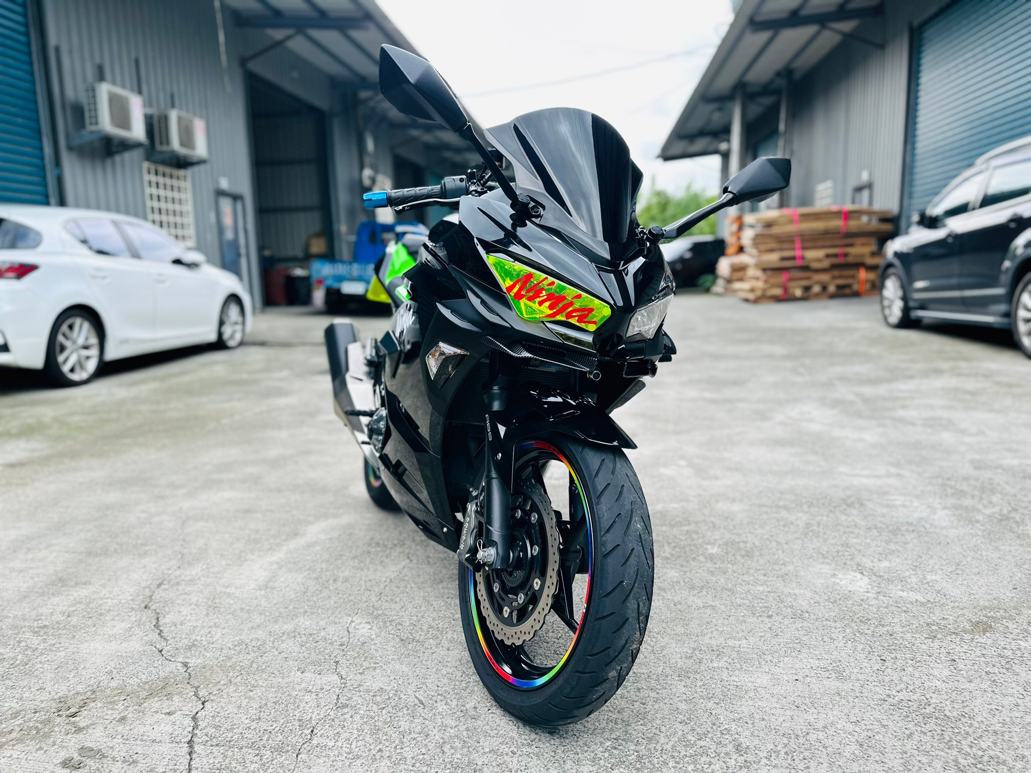 【摩托販】KAWASAKI NINJA400R - 「Webike-摩托車市」 Kawasaki Ninja 400 多樣重點改裝