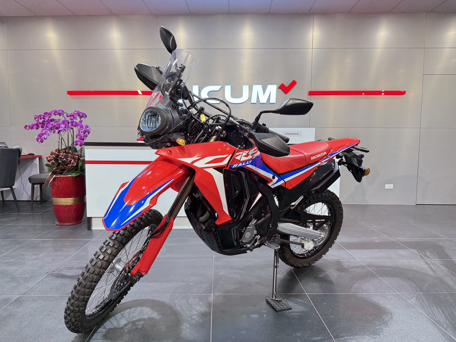 HONDA CRF300 RALLY - 中古/二手車出售中 車款 : CRF300 Rally 出廠年份：2023 領牌年份：2023.03 行駛里程：1080公里 車輛所在：新北市中和區 | 個人自售