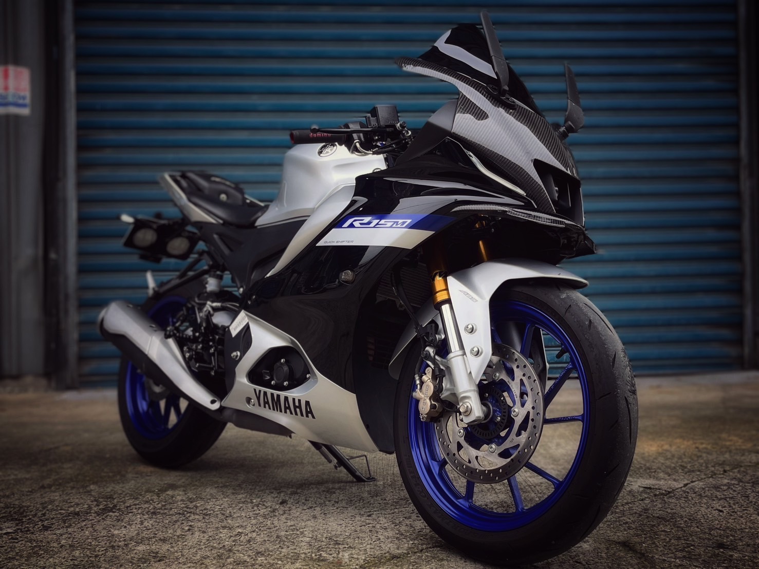 【小資族二手重機買賣】YAMAHA YZF-R15 - 「Webike-摩托車市」 R15M TFT儀表 視覺改裝 小資族二手重機買賣