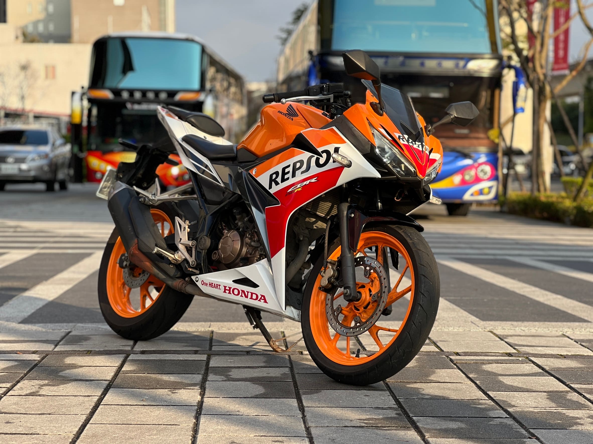 HONDA CBR150R - 中古/二手車出售中 2017年 HONDA CBR150R/0元交車/分期貸款/車換車/線上賞車/到府交車 | 翊帆國際重車