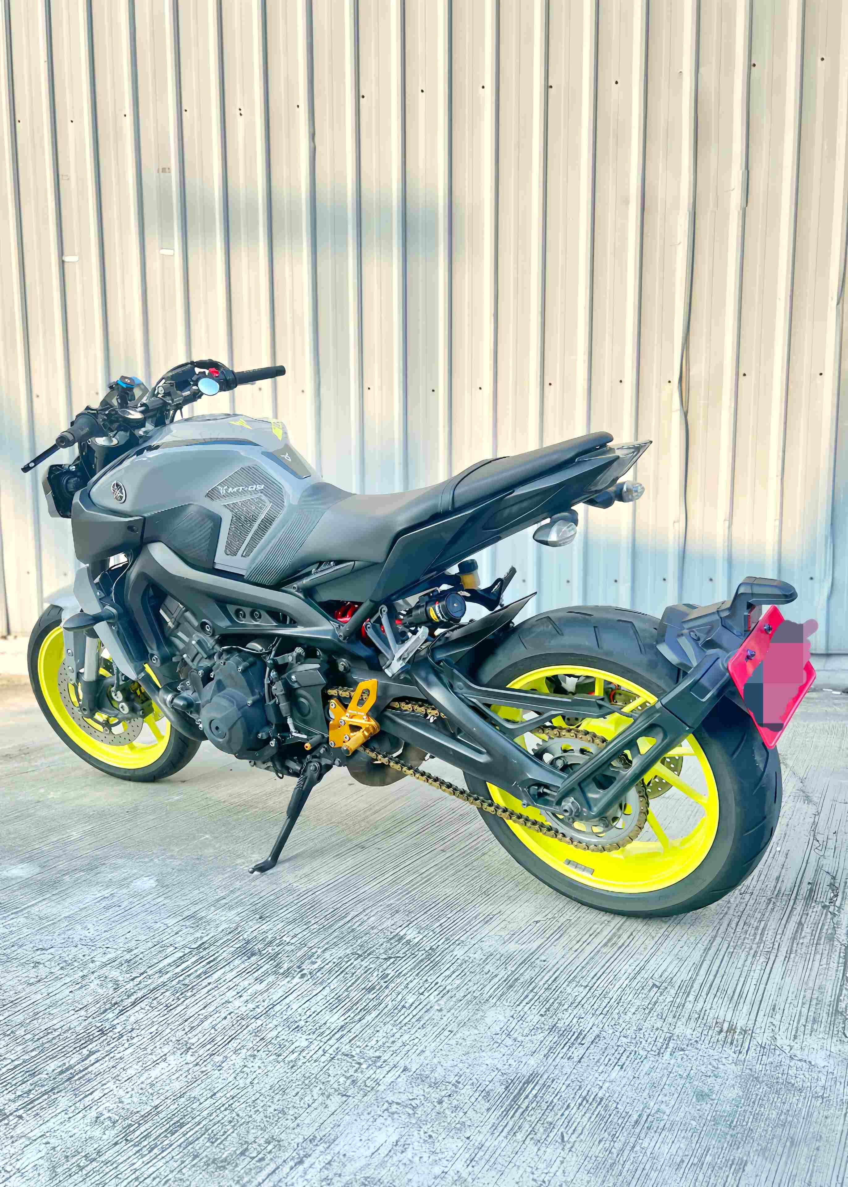 YAMAHA MT-09 - 中古/二手車出售中 2017年 MT-09 SPARK 全段排氣管、K-Tech 掛瓶後避震 超多改裝 就賣這個價 | 阿宏大型重機買賣