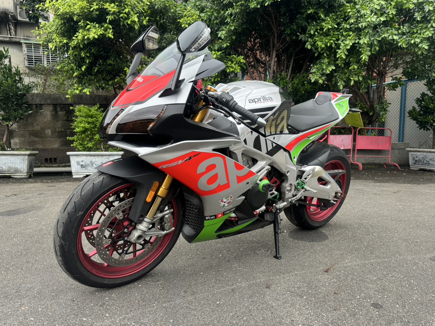 APRILIA RSV4 RF - 中古/二手車出售中 Aprilia RSV4RF 高階三歐 | 個人自售