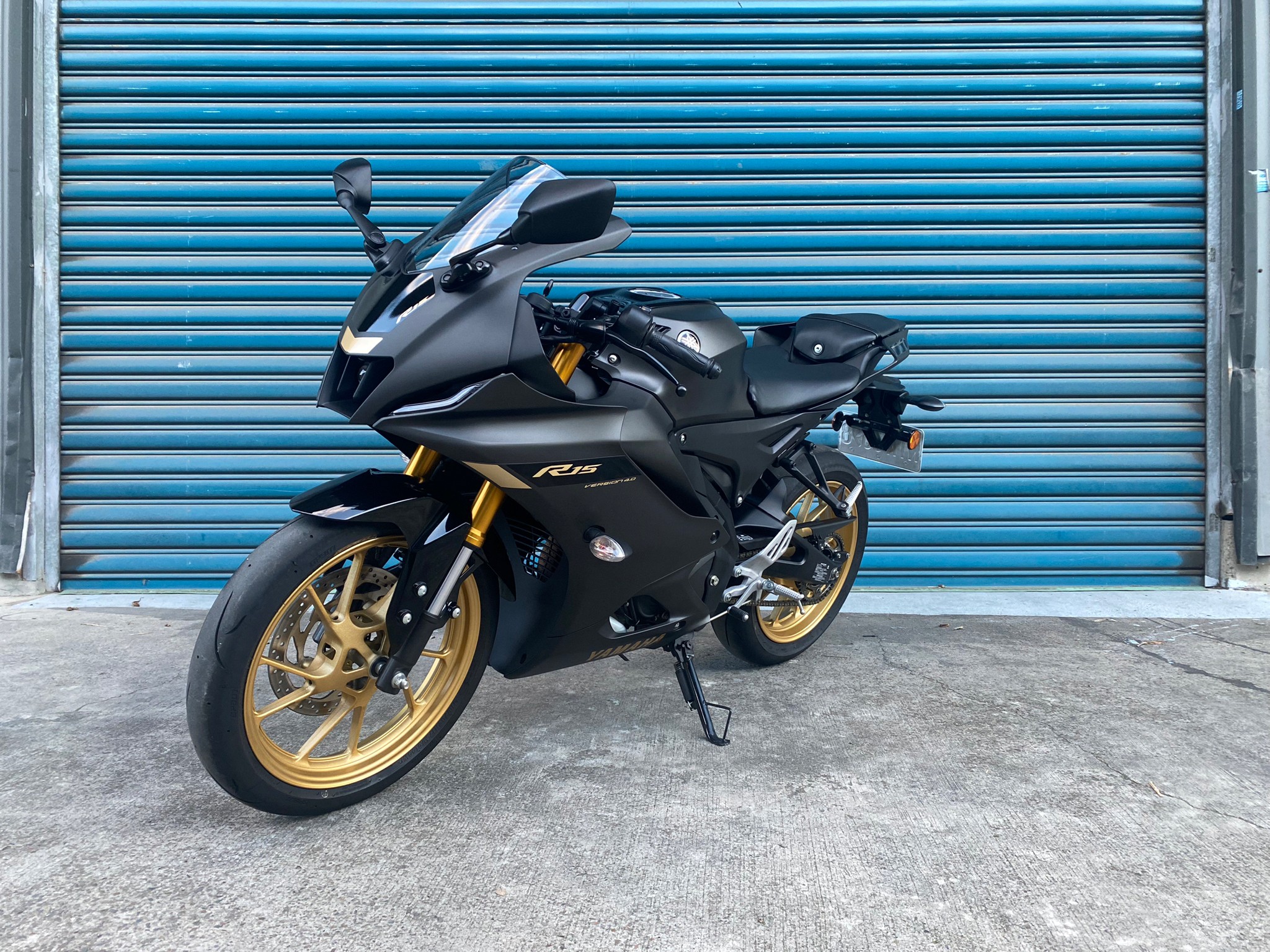 YAMAHA YZF-R15 - 中古/二手車出售中 23年R15V4 黑金版 一手車 無摔 無事故 | Motoshen大聖二輪廣場