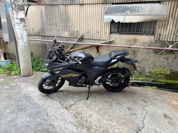 【個人自售】SUZUKI GIXXER 250 SF - 「Webike-摩托車市」 SUZUKI Gixxer SF250