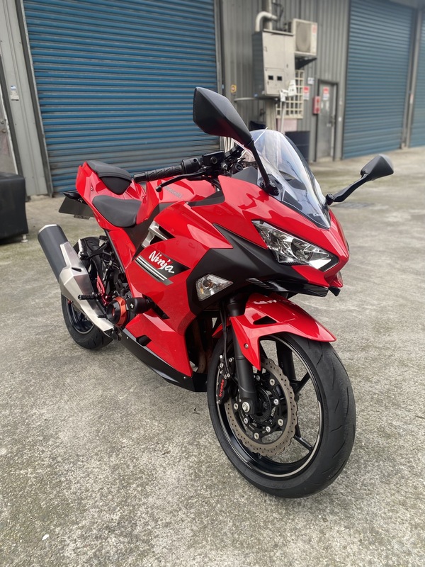 KAWASAKI NINJA400 - 中古/二手車出售中 20年忍400 原漆 無事故 精品改裝:YSS前叉內管 Ohlins後避震 Brembo卡鉗 | Motoshen大聖二輪廣場