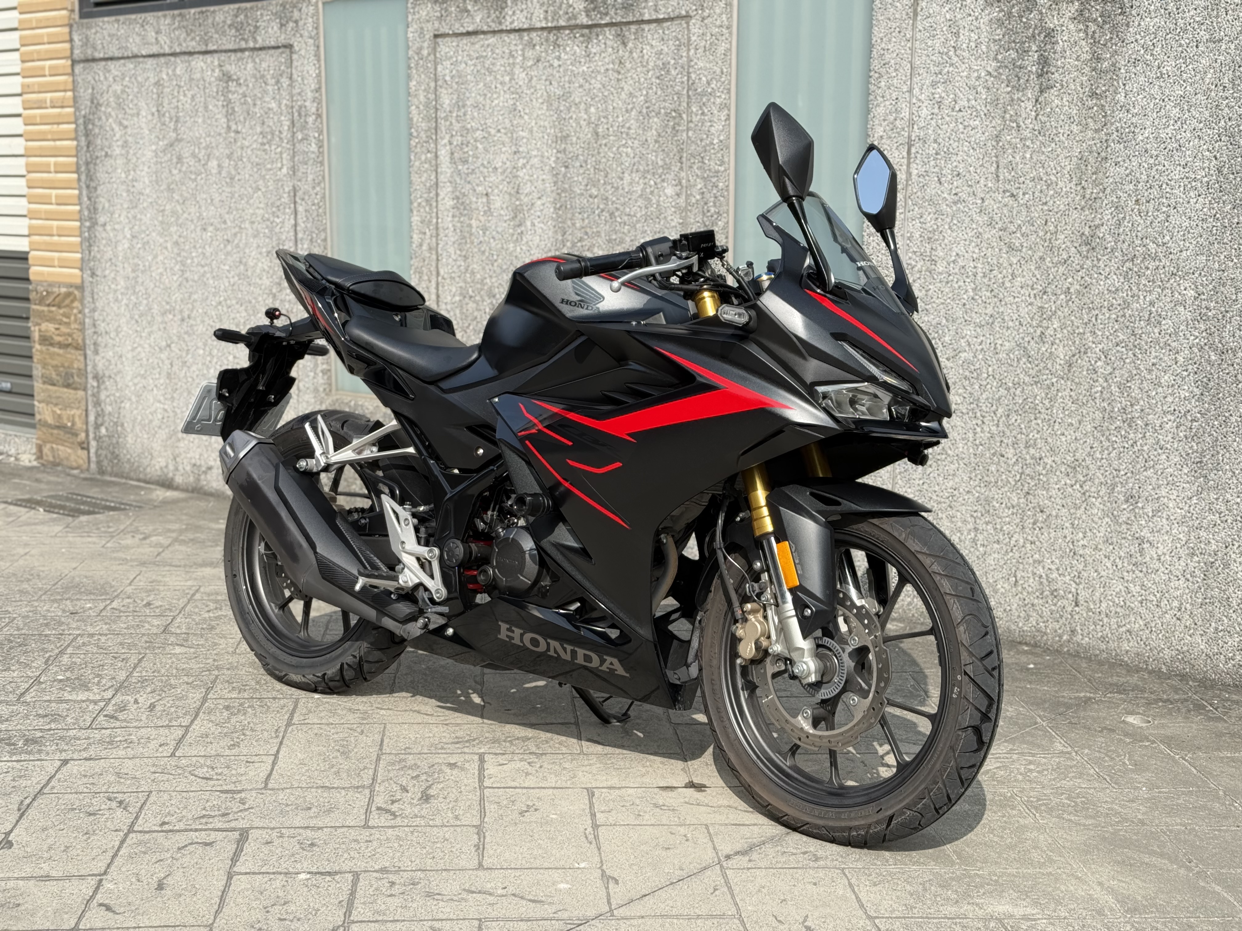 HONDA CBR150R - 中古/二手車出售中 2021 HONDA CBR150R | 個人自售