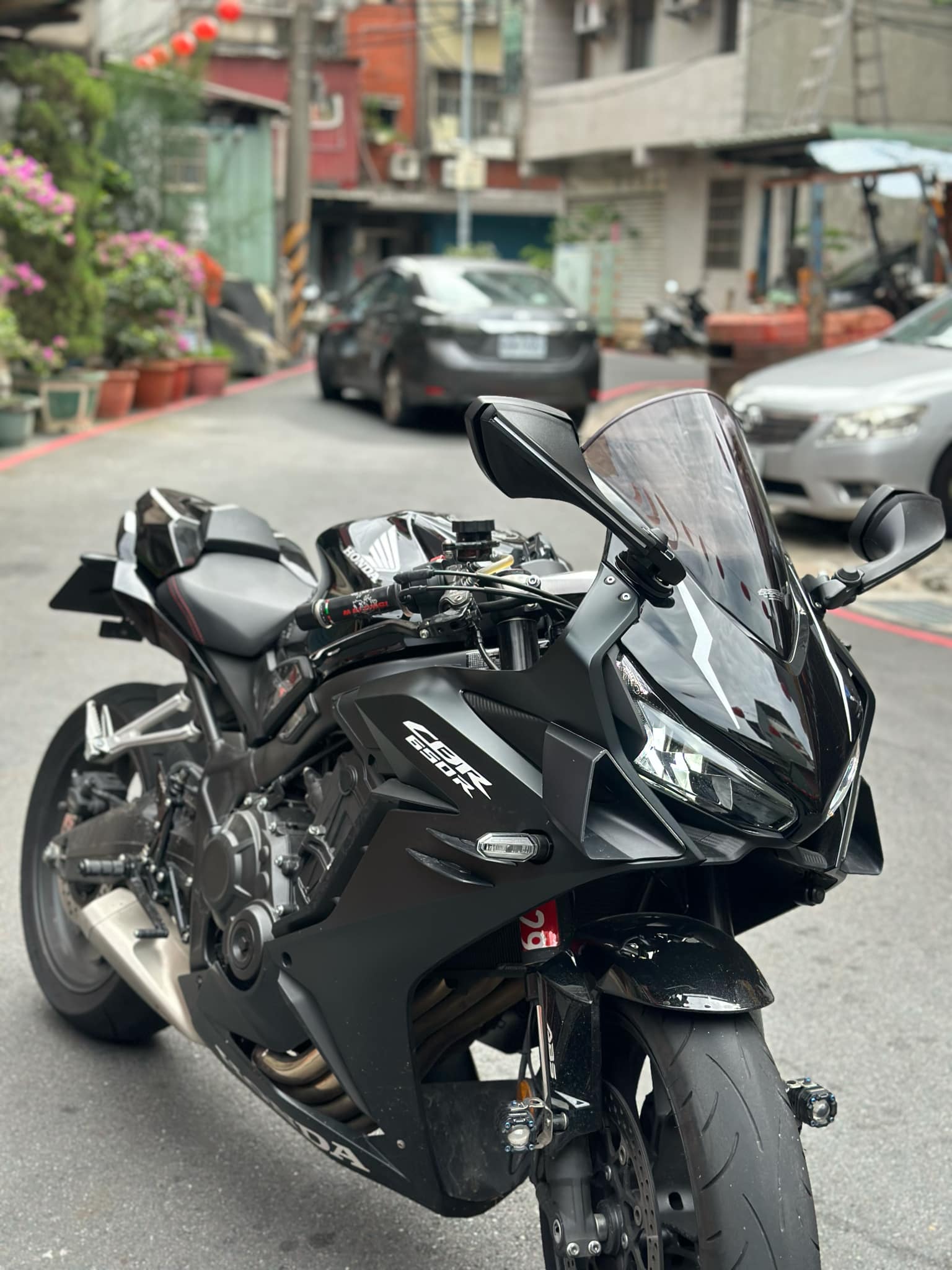 HONDA CBR650R - 中古/二手車出售中 (爵士啊彥)2023年 HONDA CBR650R 黑化 台本車 | 個人自售