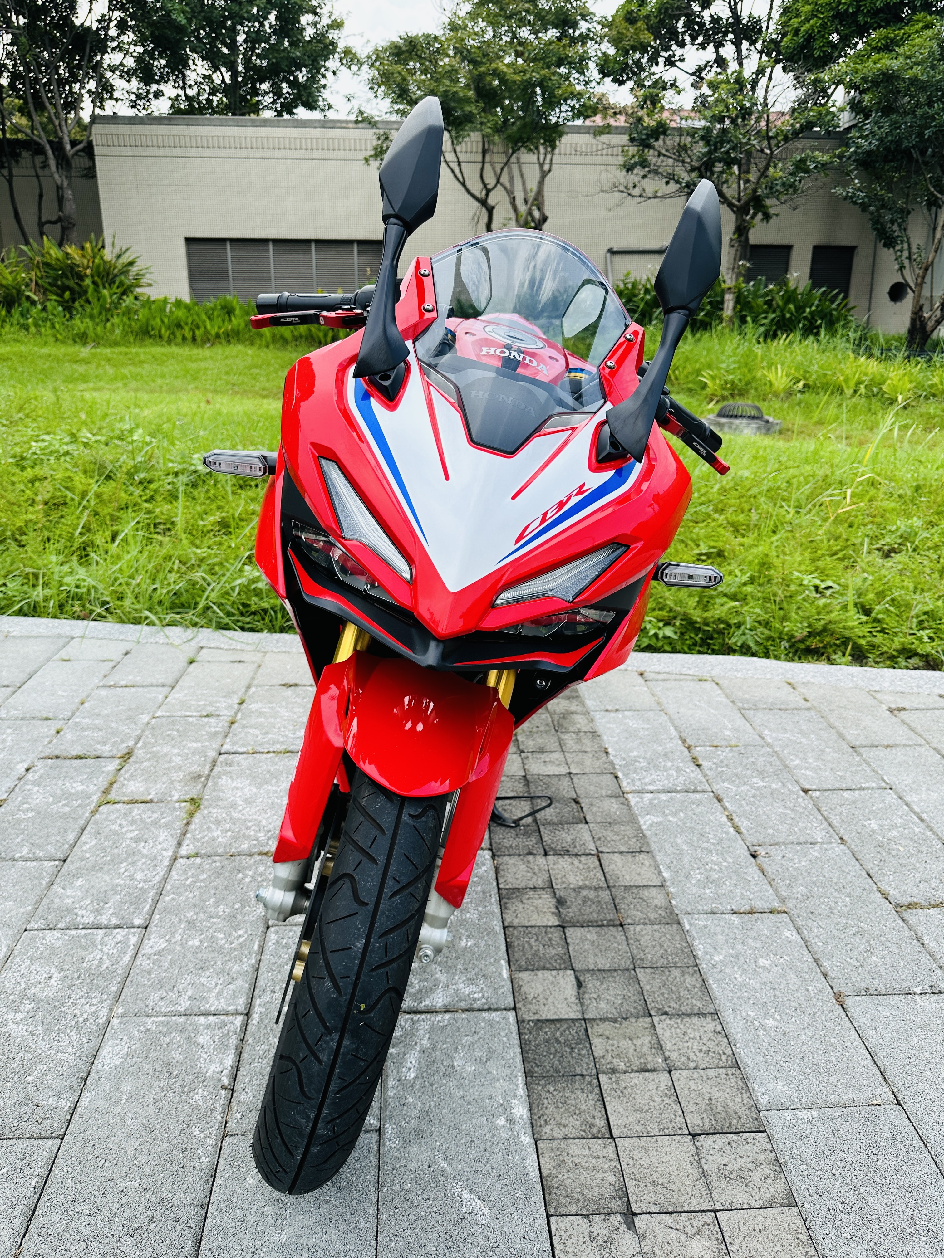 HONDA CBR150R - 中古/二手車出售中 HONDA CBR150R 2023領 才跑3百 輕擋車 | 輪泰車業