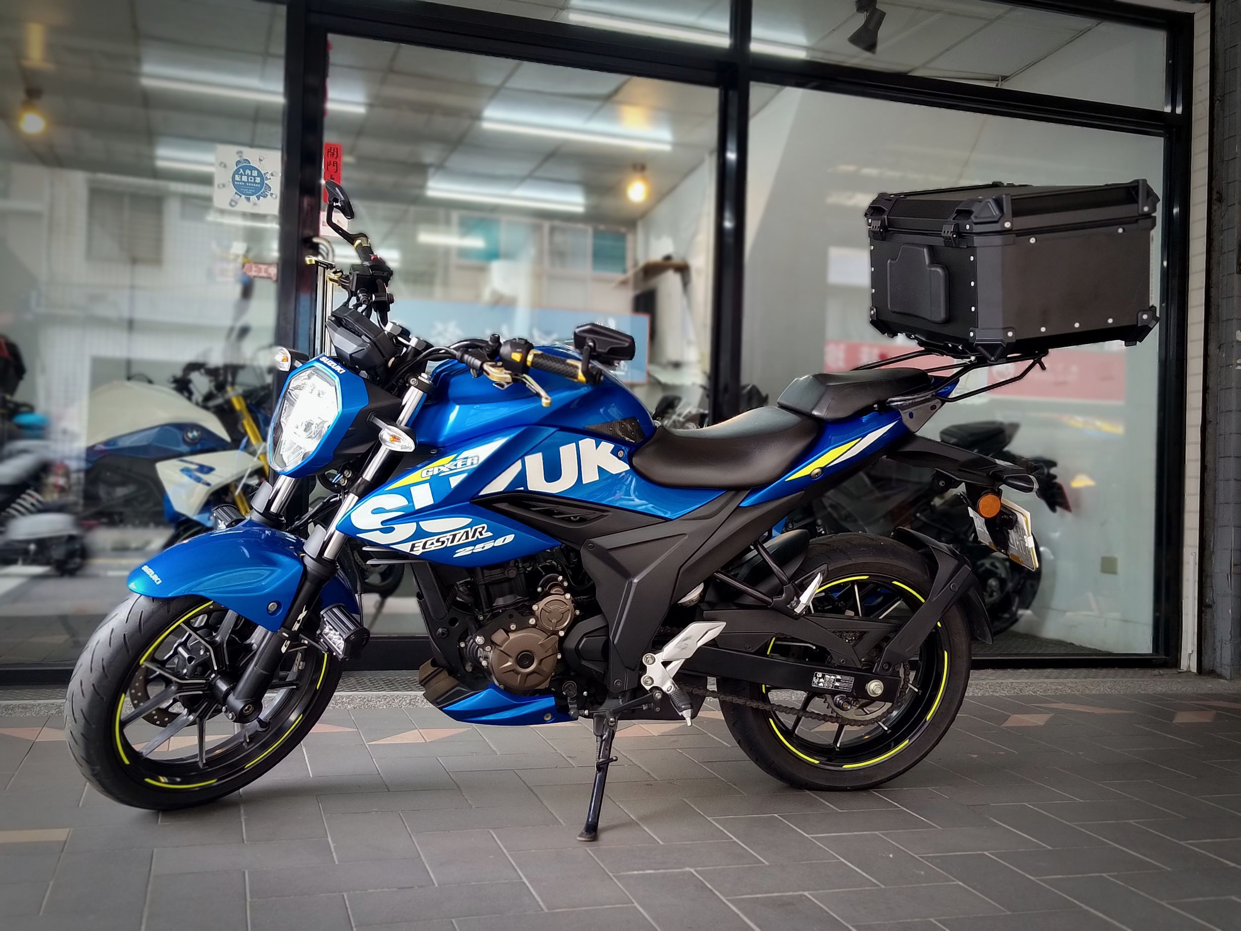 【成蘆進口摩托車】SUZUKI GIXXER 250 - 「Webike-摩托車市」 GIXXER250 ABS 總代理，全車原漆漂亮，只跑10740km