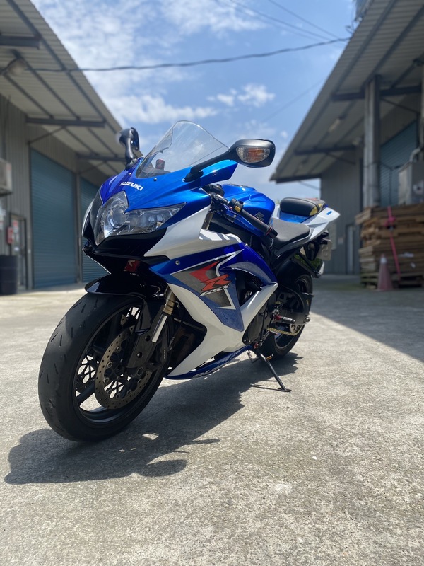 SUZUKI GSX-R600 - 中古/二手車出售中 10年GSX-R600 天使眼 末代600cc 滿18勞保滿3個月即可擁有 | Motoshen大聖二輪廣場