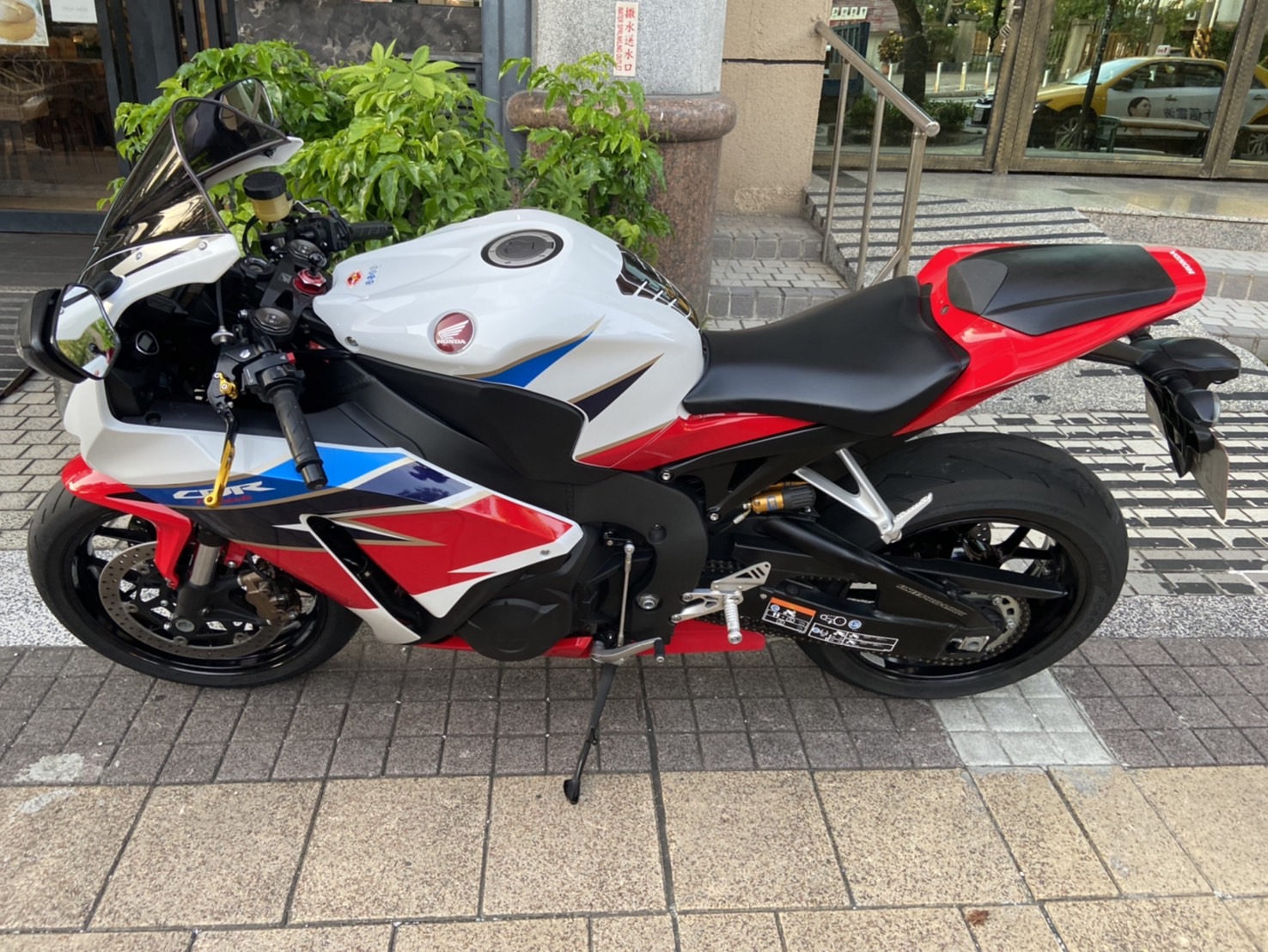 HONDA CBR1000RR Fire Blade - 中古/二手車出售中 低里程美車實跑5千公里.ABS版市場少有美車.全額銀貸 | 立帆國際重機代銷中心