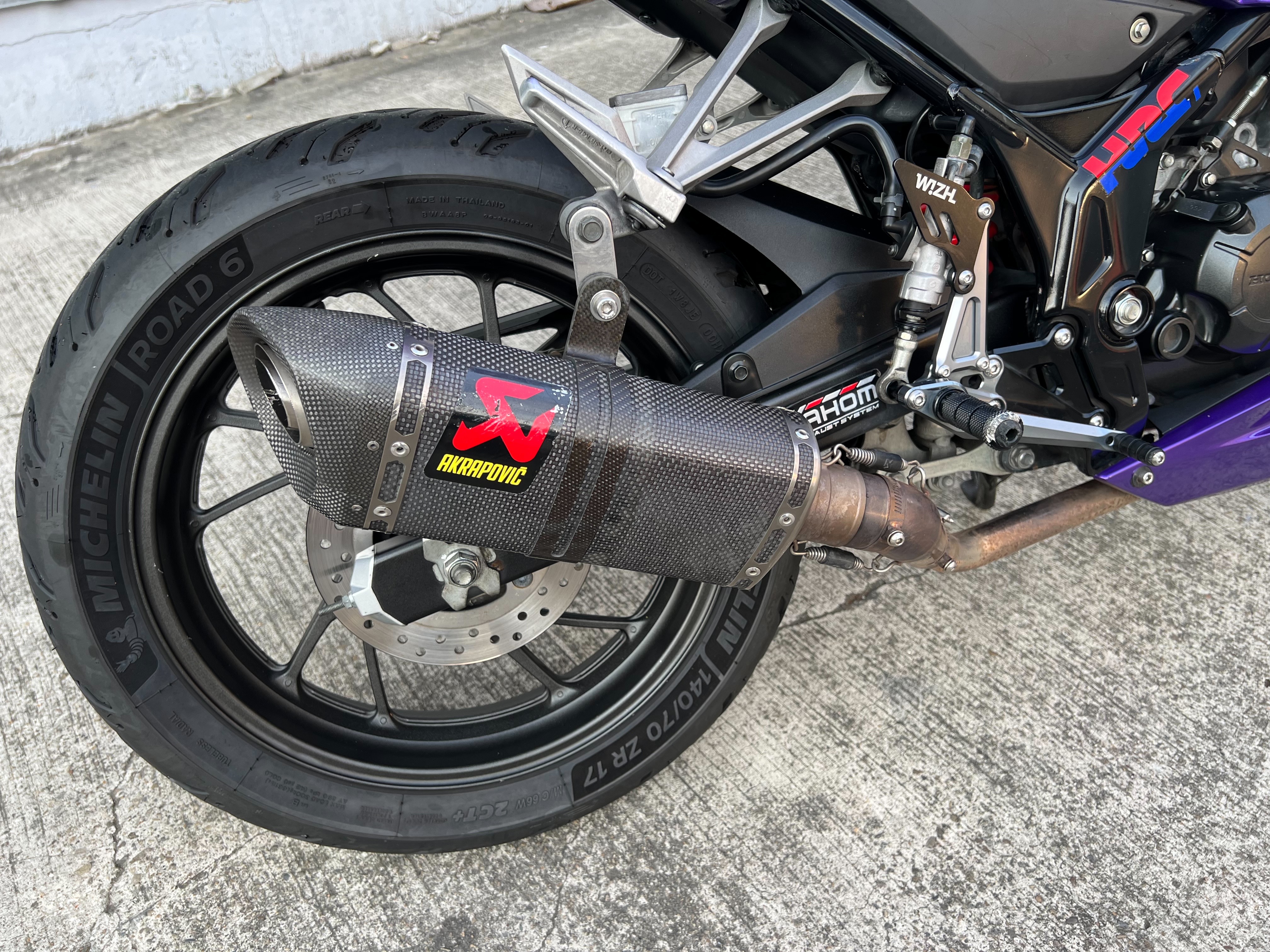 HONDA CBR150R - 中古/二手車出售中 2018年 CBR150R 碳蠍管、客製化烤漆、Brembo卡鉗、W!ZH腳踏後移 多樣改裝 阿宏大型重機買賣 | 阿宏大型重機買賣