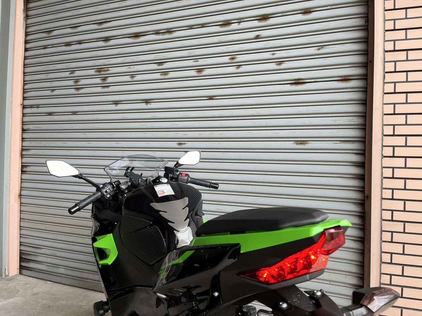 KAWASAKI NINJA400 - 中古/二手車出售中 NINJA400 忍四 里程不高 車況極佳 資料齊全 | 個人自售