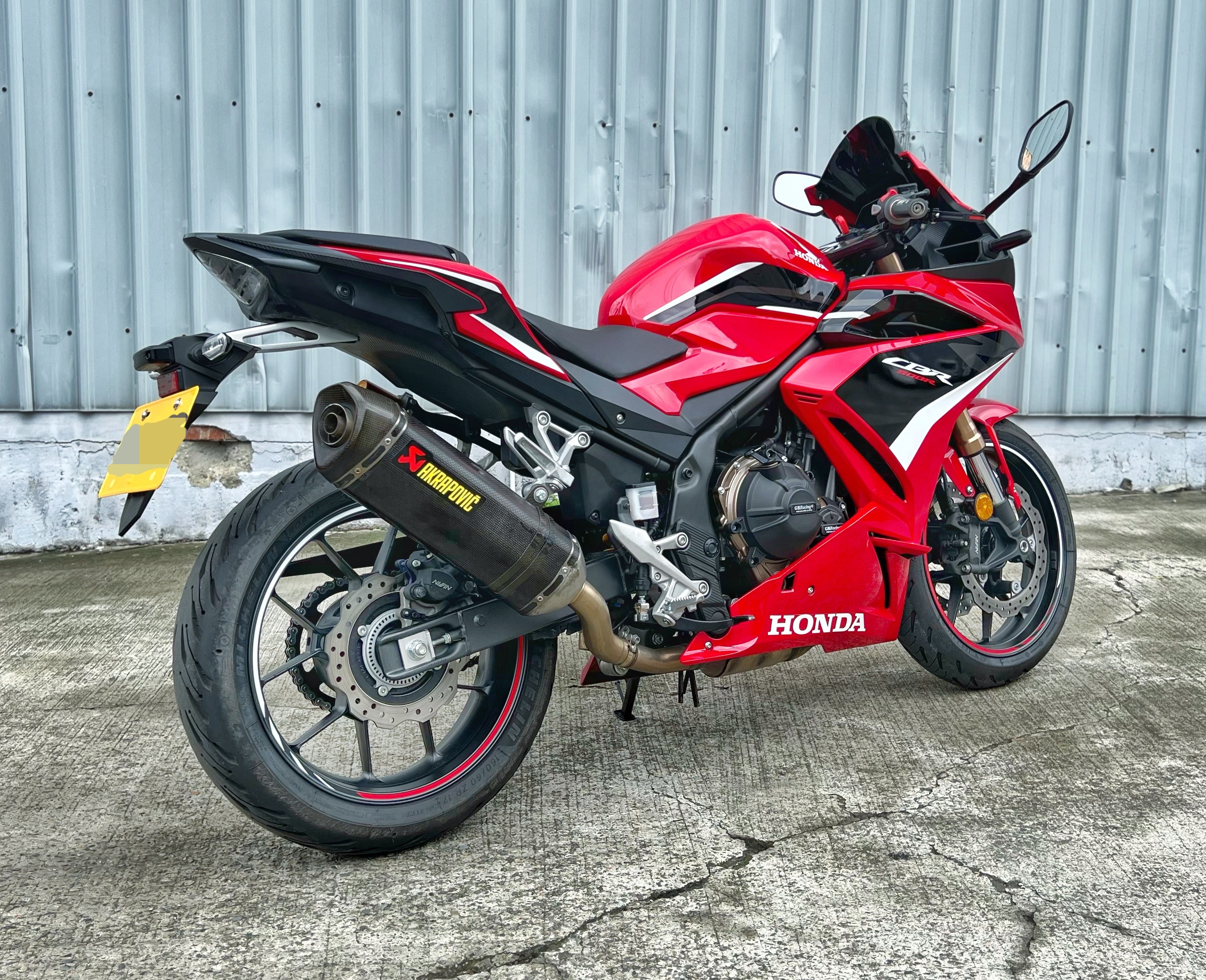 HONDA CBR500R - 中古/二手車出售中 2023年 台本車 CBR500R 碳蠍管 Ohlins掛瓶後避震 多樣改裝 無摔 無事故 阿宏大型重機買賣 | 阿宏大型重機買賣