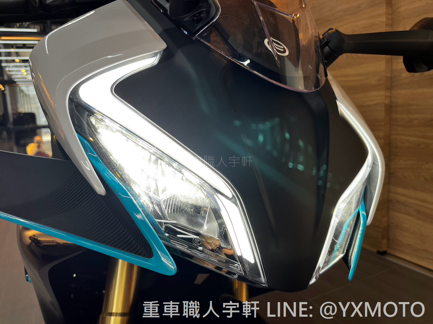 CFMOTO 450SR新車出售中 【重車職人宇軒】CFMOTO 450SR 藍白黑 春風 總代理公司車 零利率實施中 | 重車銷售職人-宇軒 (敏傑)