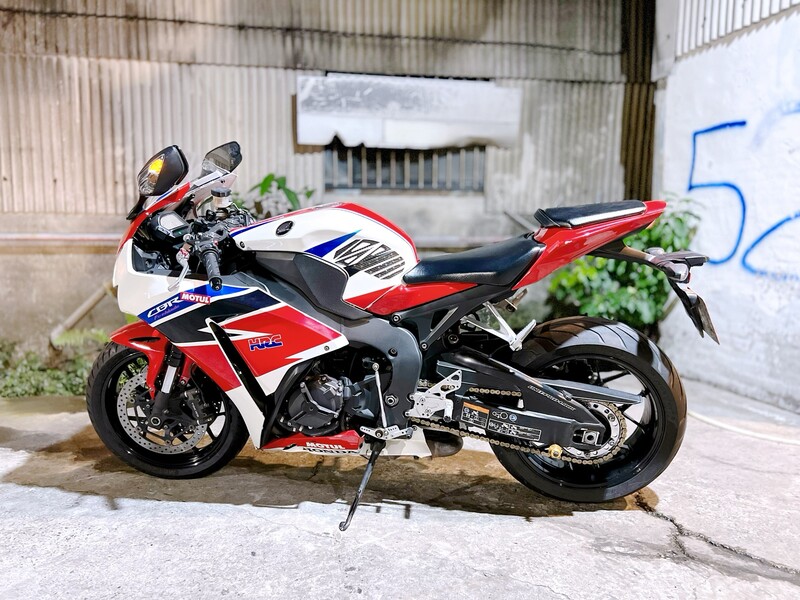 HONDA CBR1000RR Fire Blade - 中古/二手車出售中 HONDA CBR1000RR | 大蔡