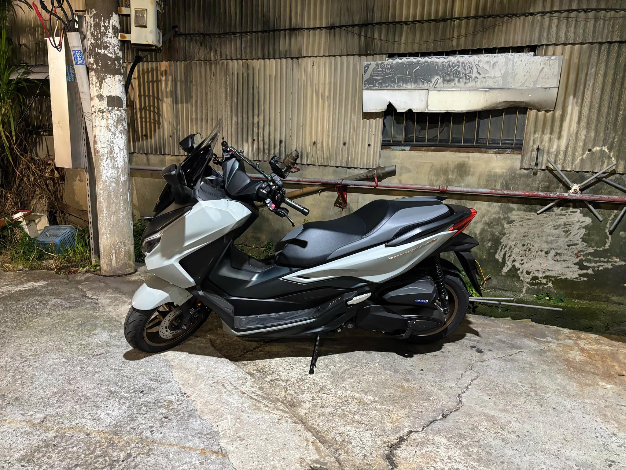 HONDA  FORZA350 台本車 - 中古/二手車出售中 HONDA FORZA350 台本車 | 個人自售