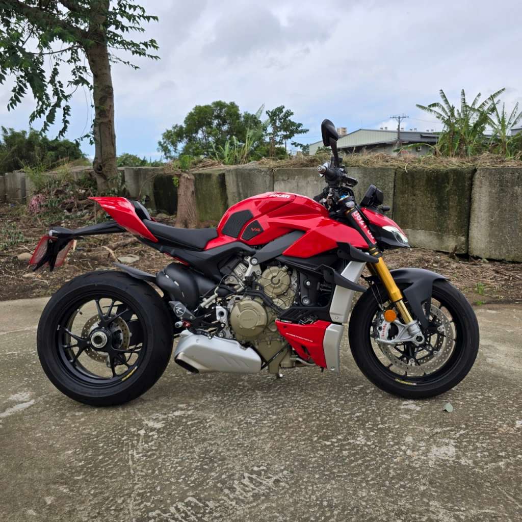 DUCATI STREETFIGHTER - 中古/二手車出售中 21年 DUCATI V4S STREETFIGHTER | 個人自售