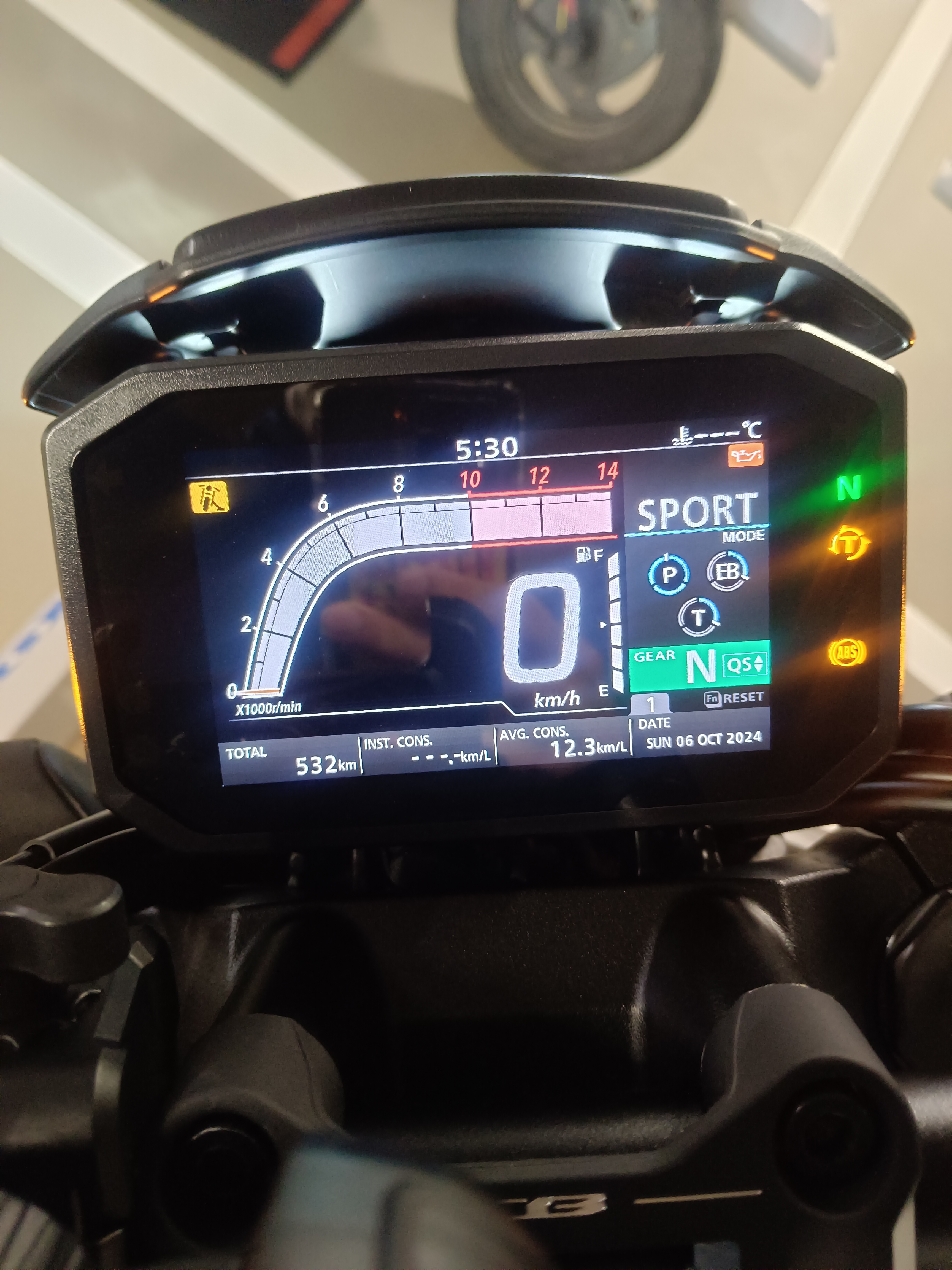 HONDA CB1000R - 中古/二手車出售中 2024 CB1000r Black Edition暗黑版本，24年出廠，24年9月購入，不到三個月等同新車，價錢可議 | 個人自售