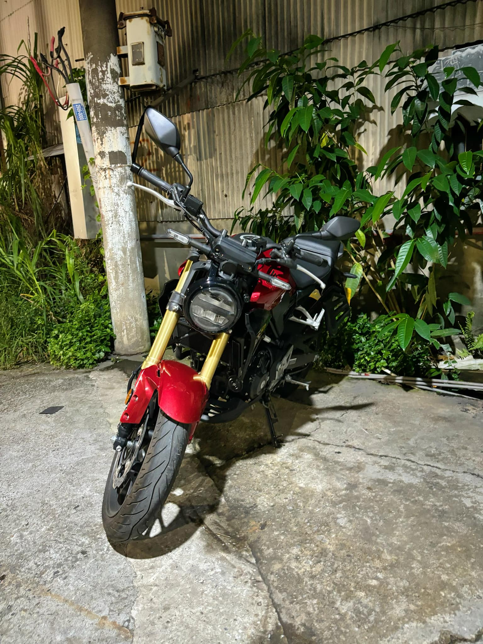 HONDA CB300R - 中古/二手車出售中 HONDA CB300R 有擋顯/滑離 | 個人自售