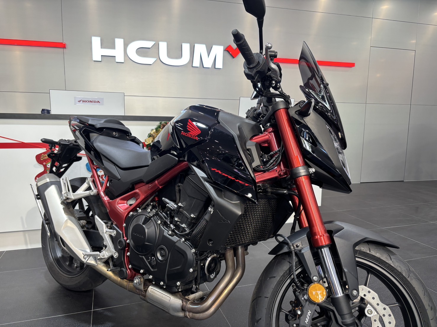 HONDA CB750 Custom Exclusive - 中古/二手車出售中 CB750Hornet 出廠年份：2024.01 領牌年份：2024.07 行駛里程：840公里 車輛所在：新北市中和區 | 個人自售