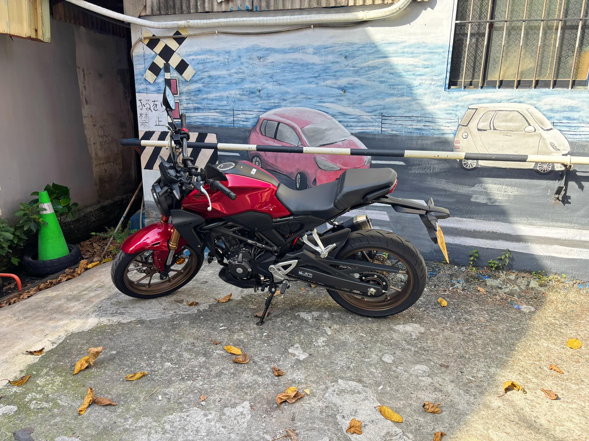 HONDA CB300R - 中古/二手車出售中 HONDA CB300R 有擋顯/滑離 台本車 | 個人自售